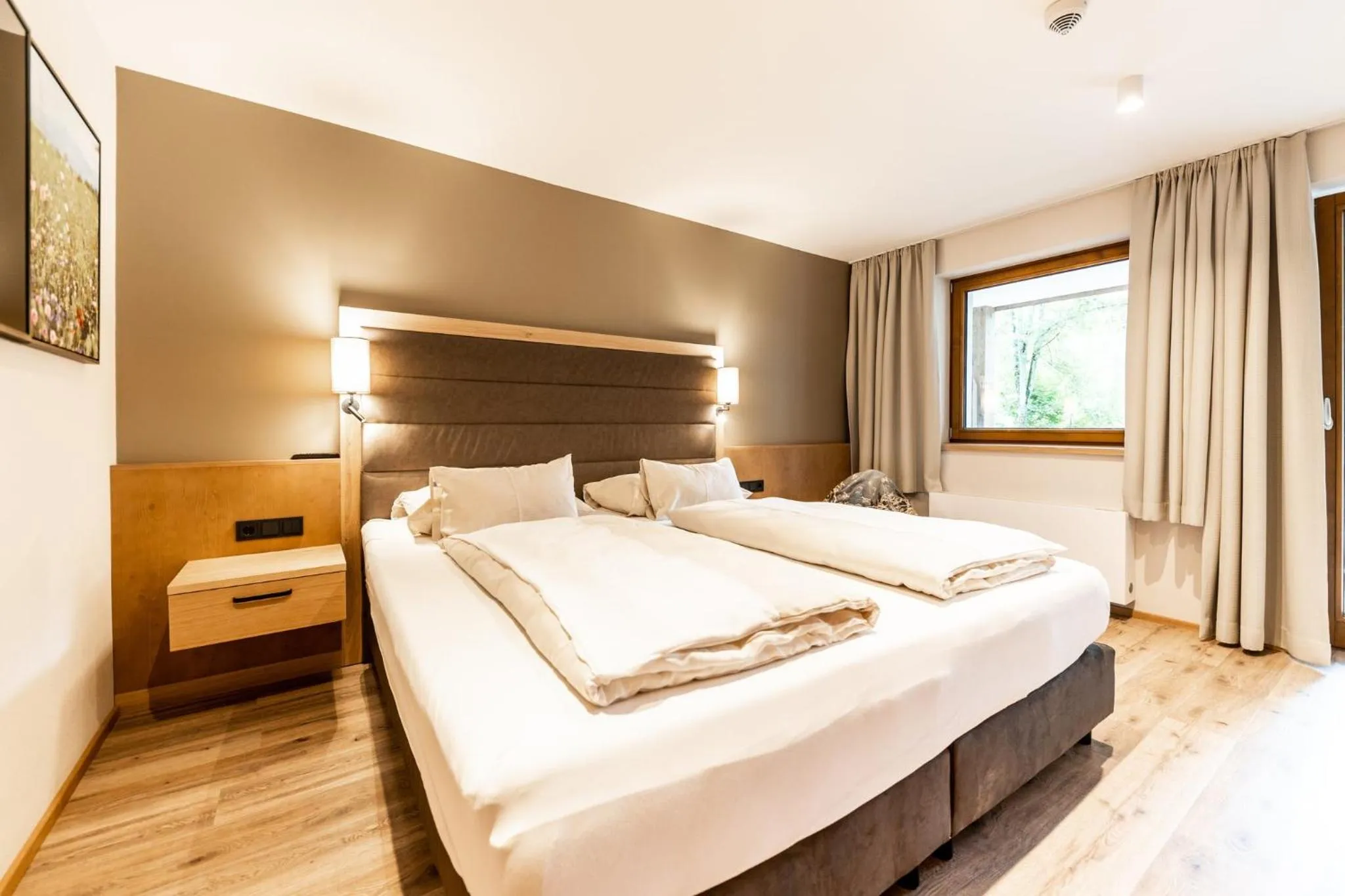 Bedroom, Bed in Das Bayrischzell Familotel Oberbayern