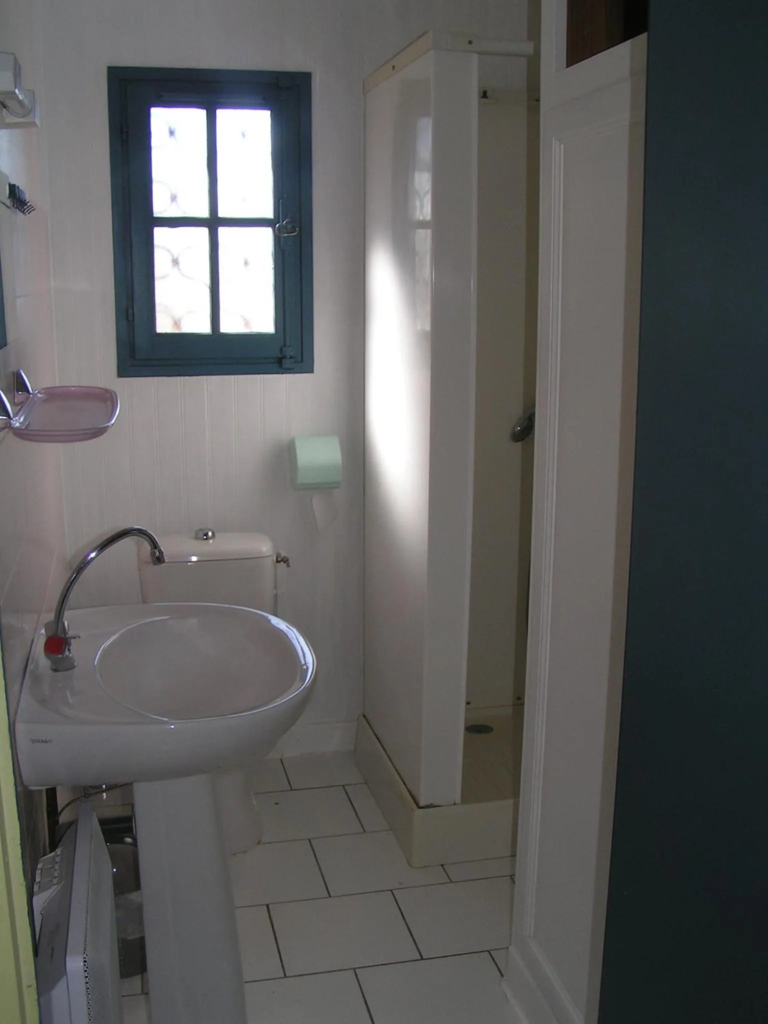 Bathroom in Domaine de Vaulatour.