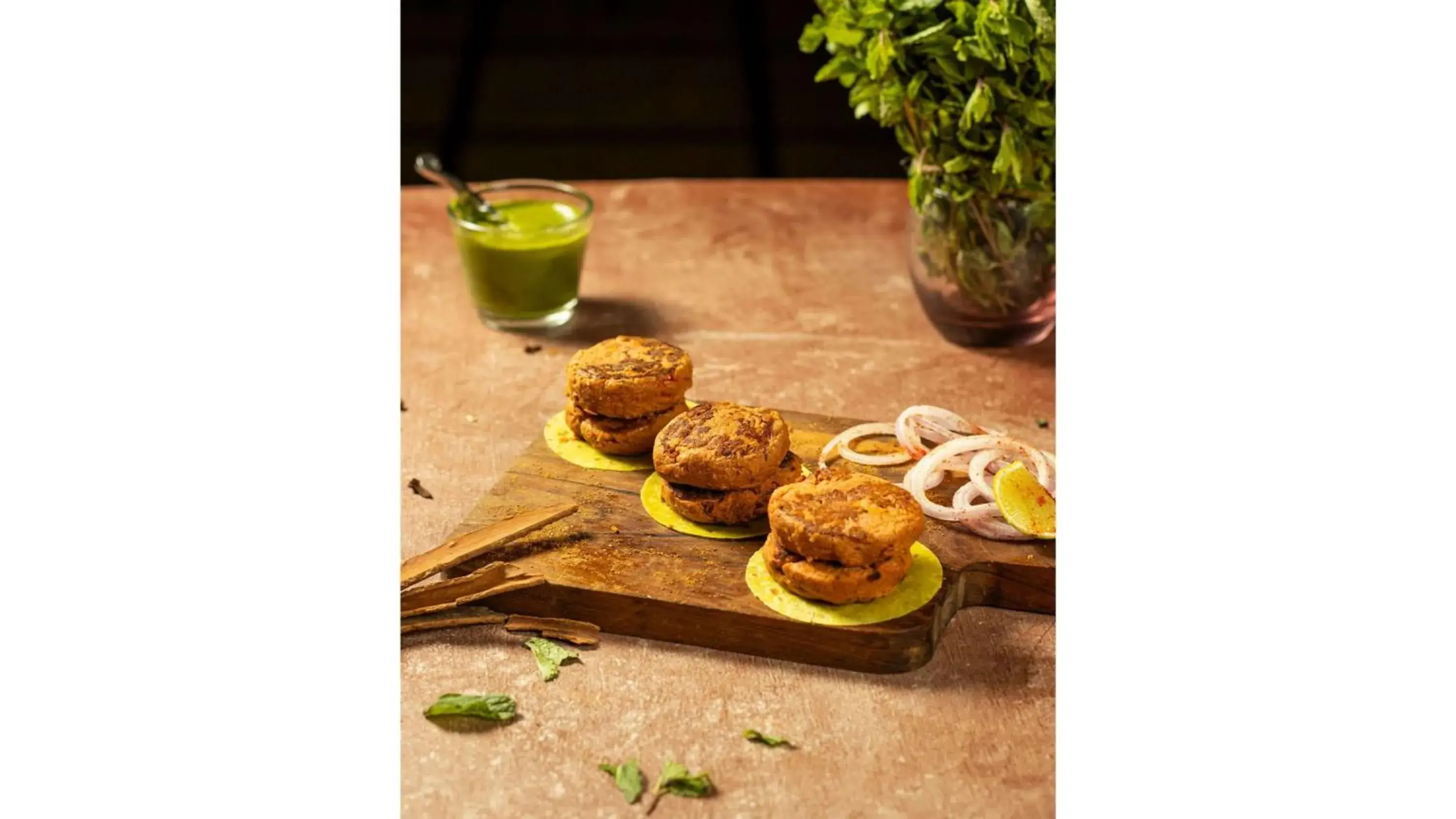 Restaurant/places to eat in Radisson Blu Hotel Ahmedabad Restaurant/places to eat in Radisson Blu Hotel Ahmedabad