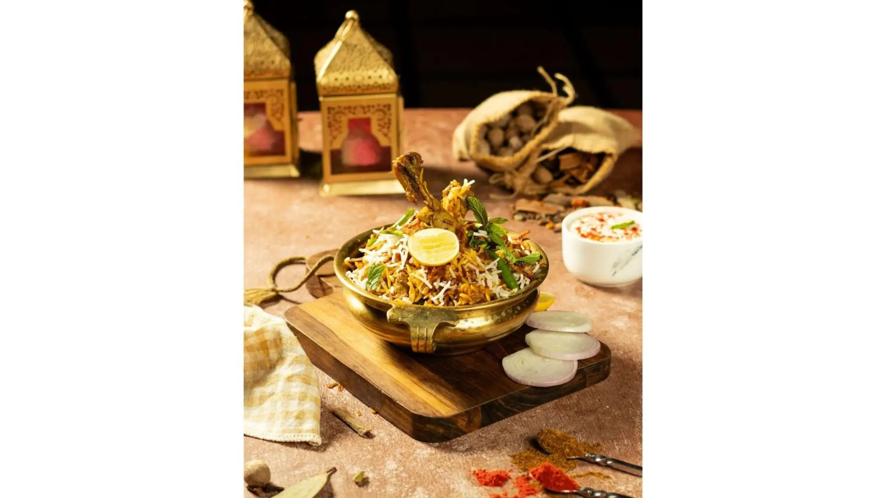 Restaurant/places to eat in Radisson Blu Hotel Ahmedabad Restaurant/places to eat in Radisson Blu Hotel Ahmedabad