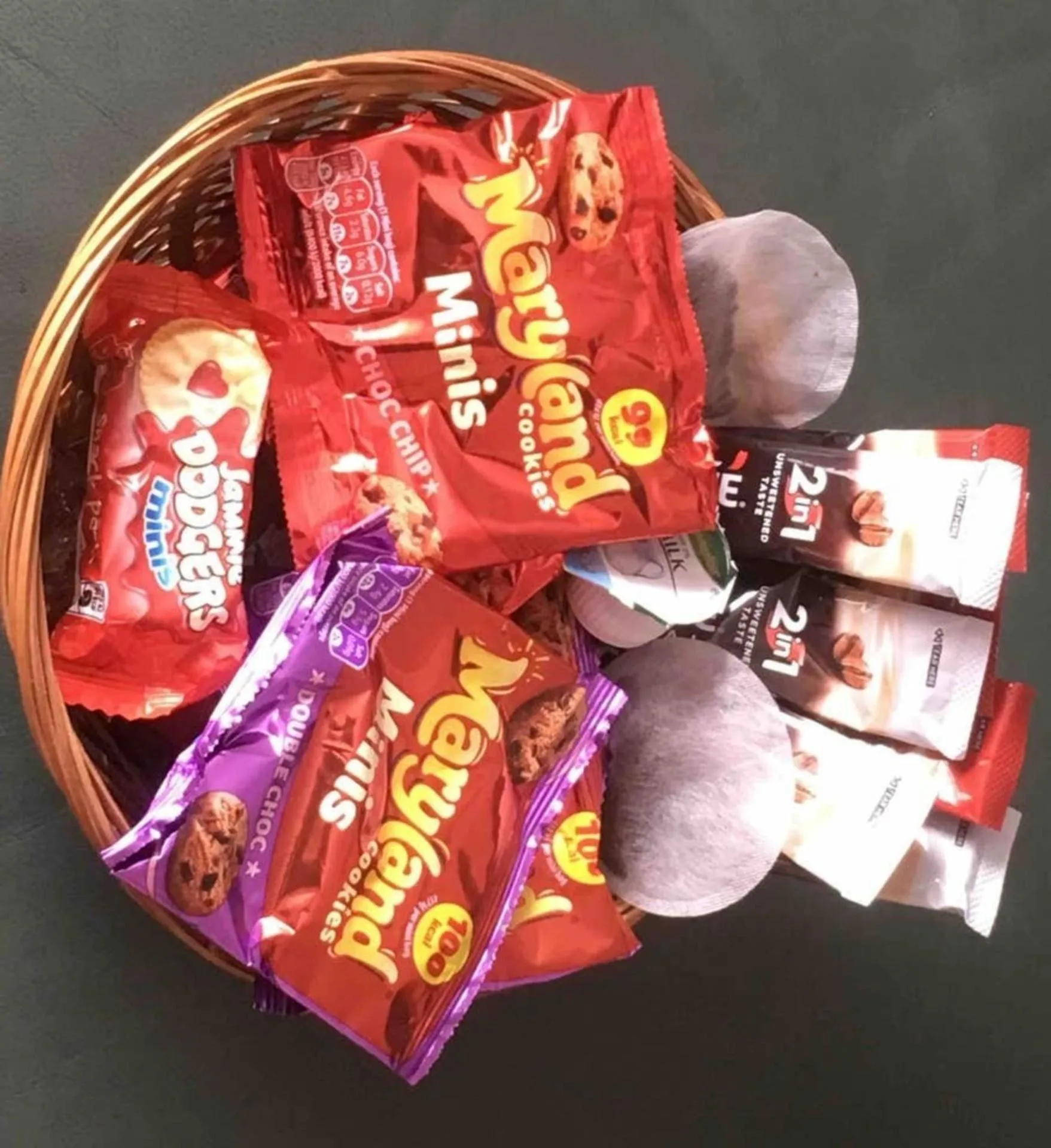 Food and drinks in Cosy 2-Bed Apartment near the beach in Morecambe