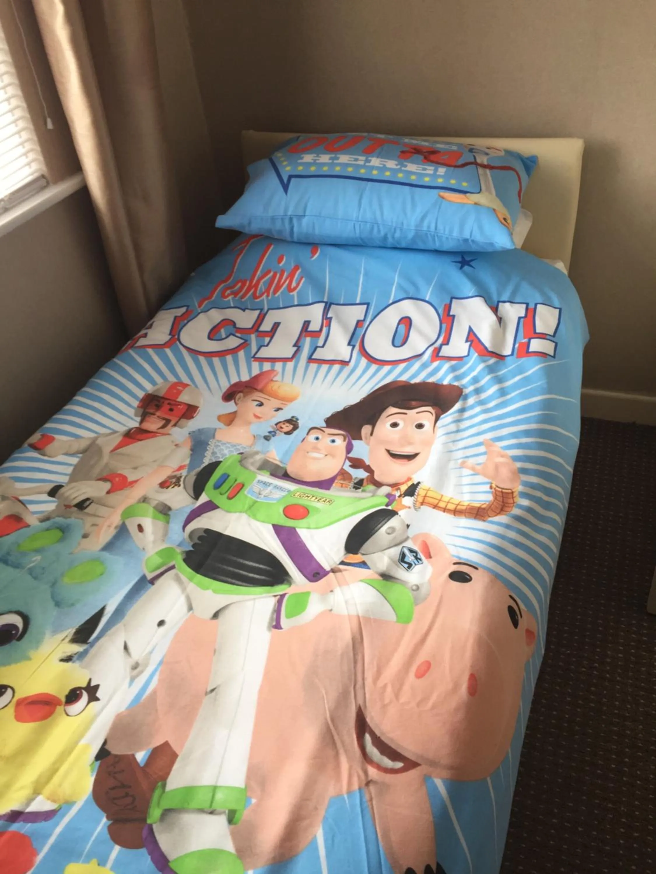 Bedroom, Bed in Cosy 2-Bed Apartment near the beach in Morecambe