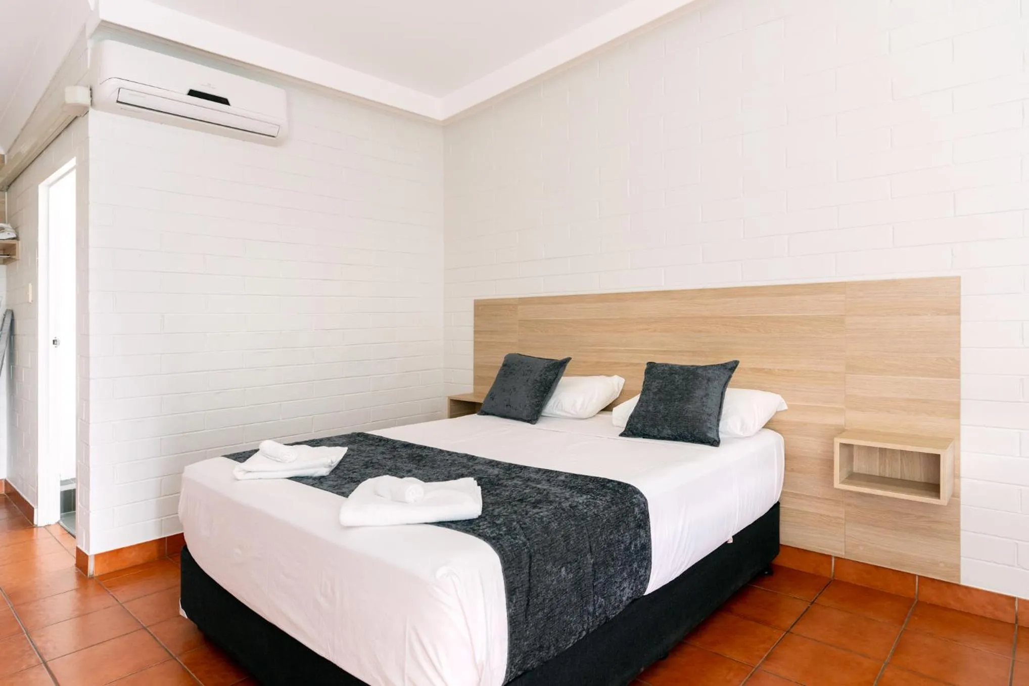 Bed in Katherine Motel