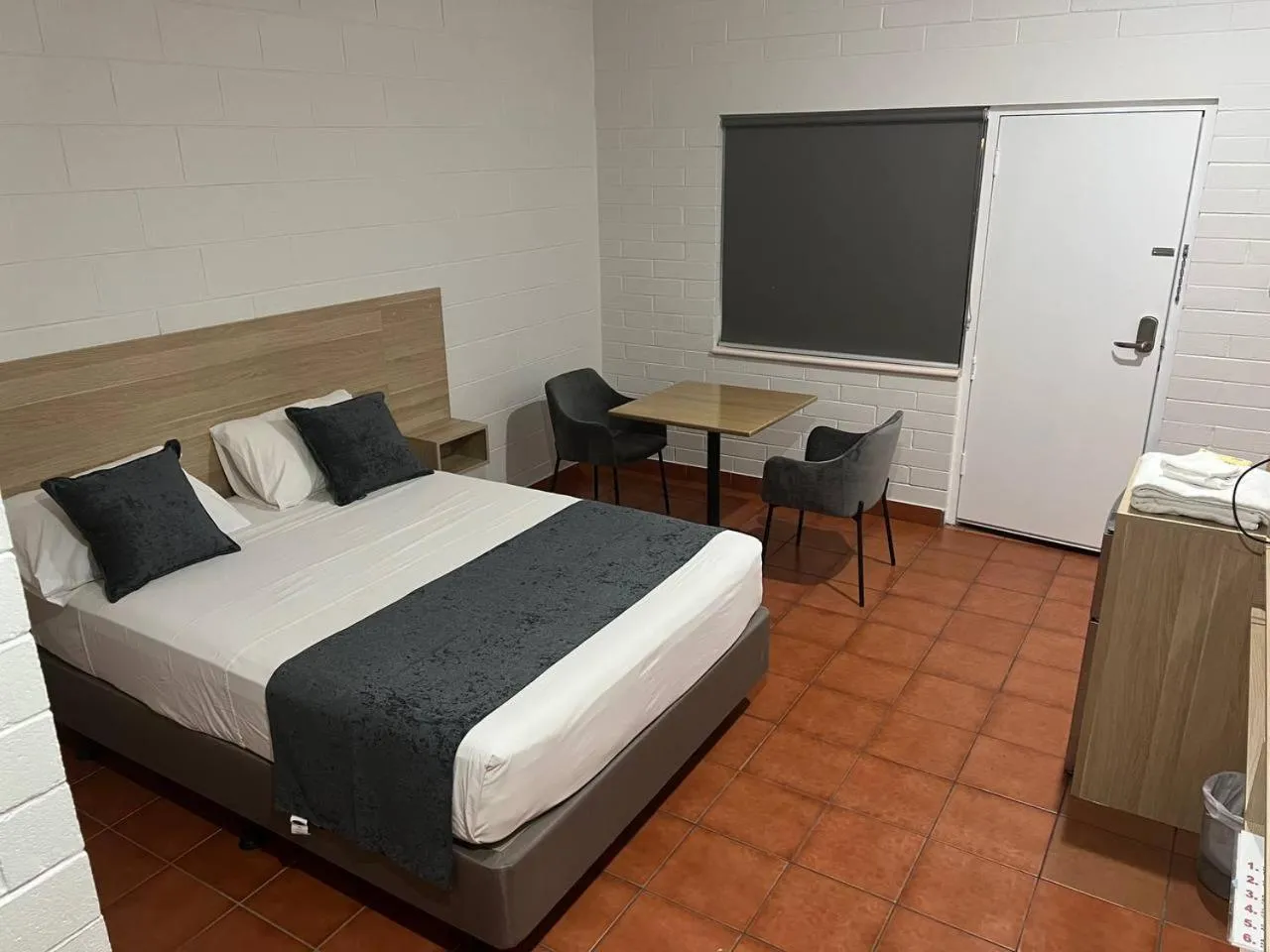 Bed in Katherine Motel