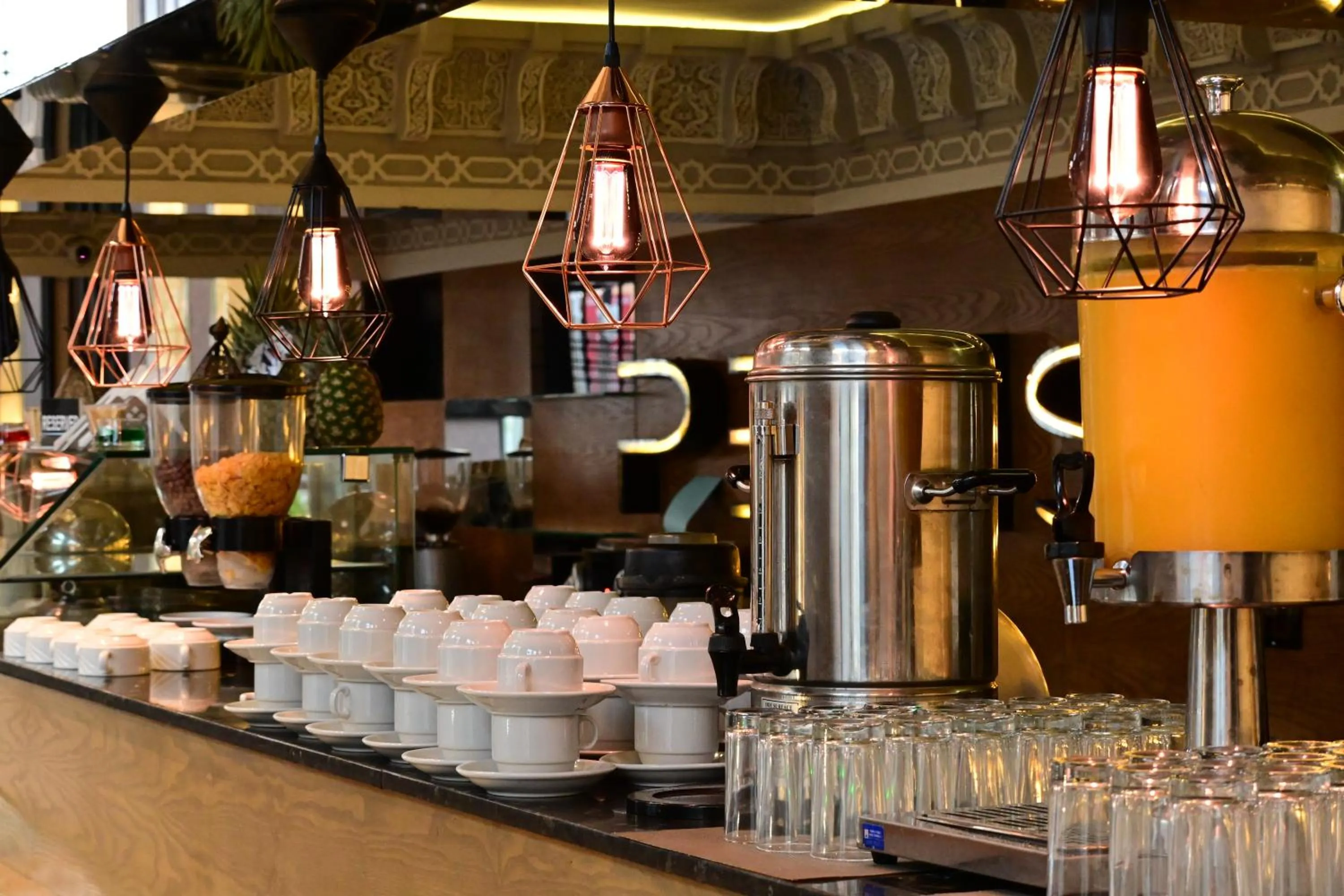 Restaurant/places to eat in Stars Hotel & Spa