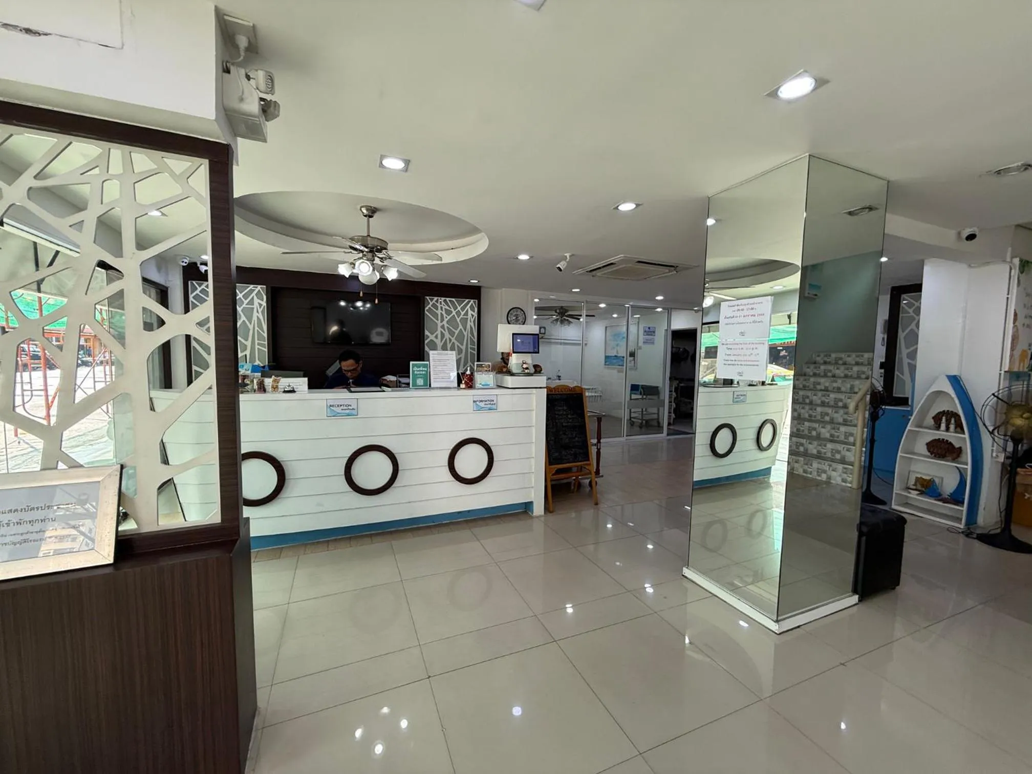 Lobby or reception in Bed By Boat @Nonthaburi Pier