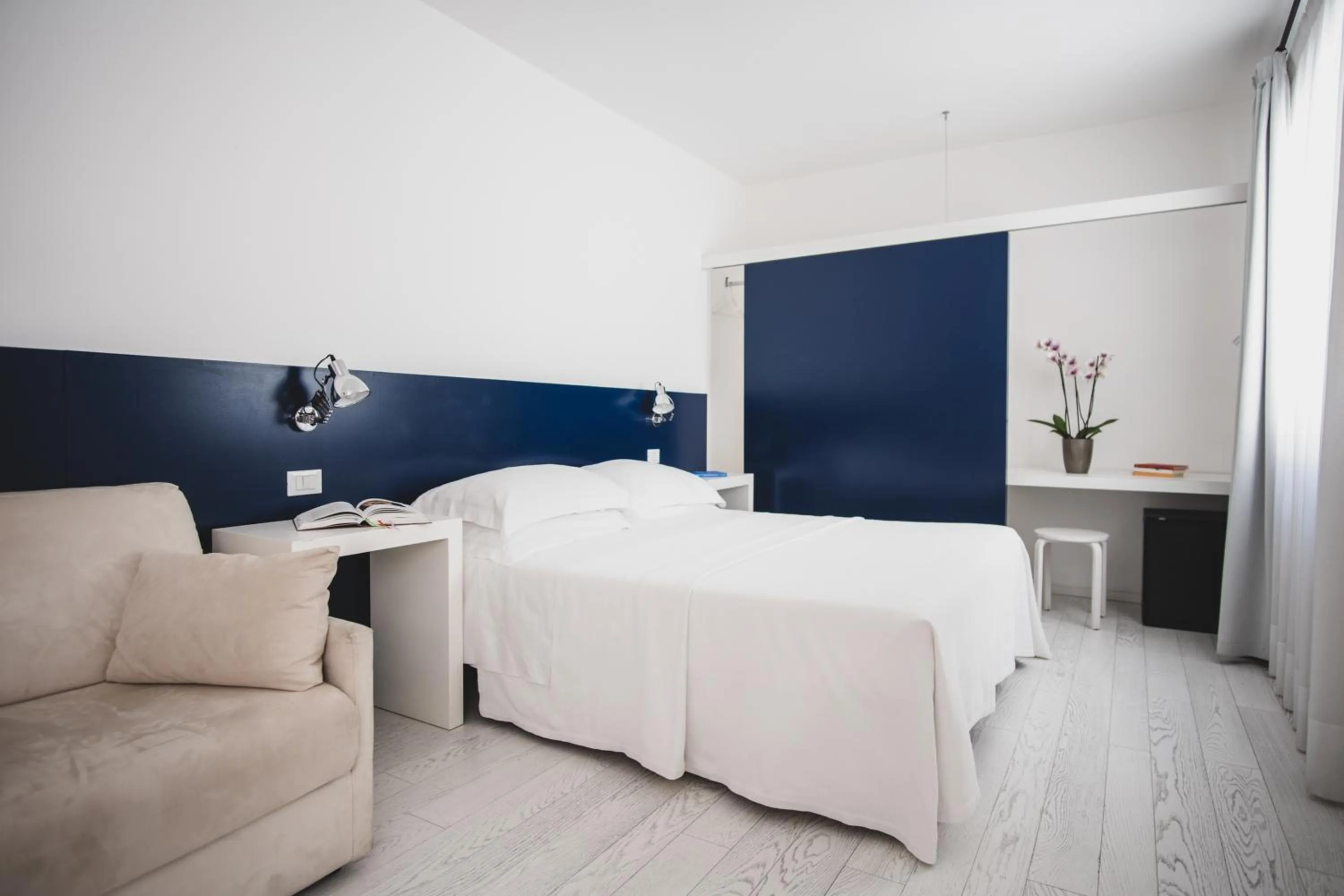 Photo of the whole room, Bed in Casa Fola - City Centre Rooms