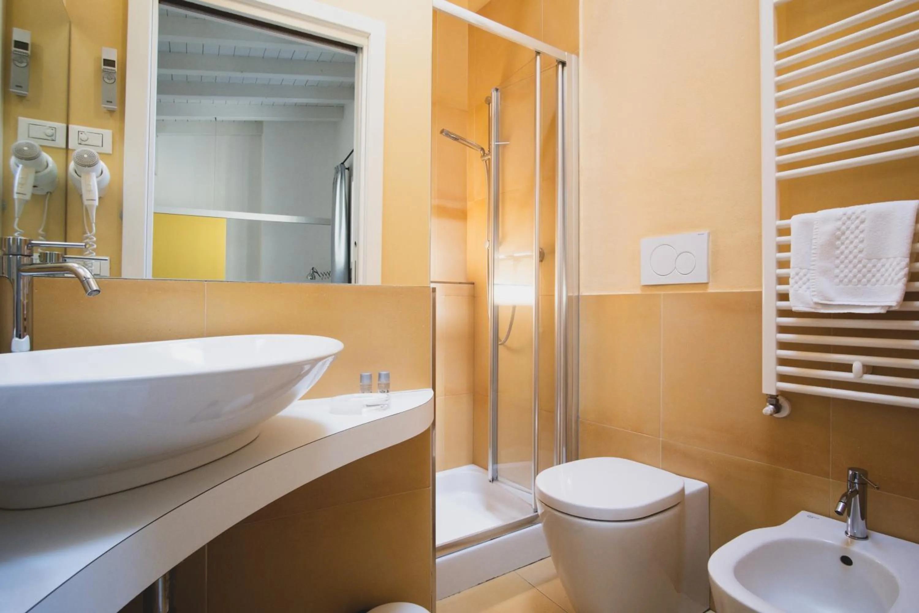 Bathroom in Casa Fola - City Centre Rooms