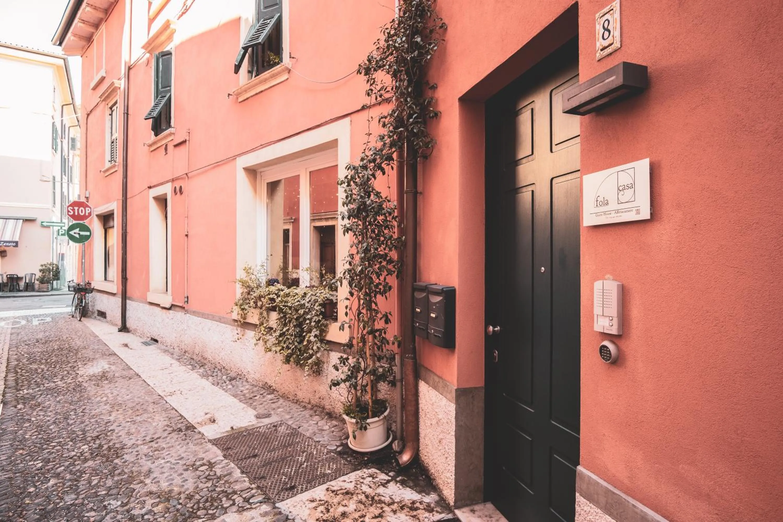 Property building in Casa Fola - City Centre Rooms