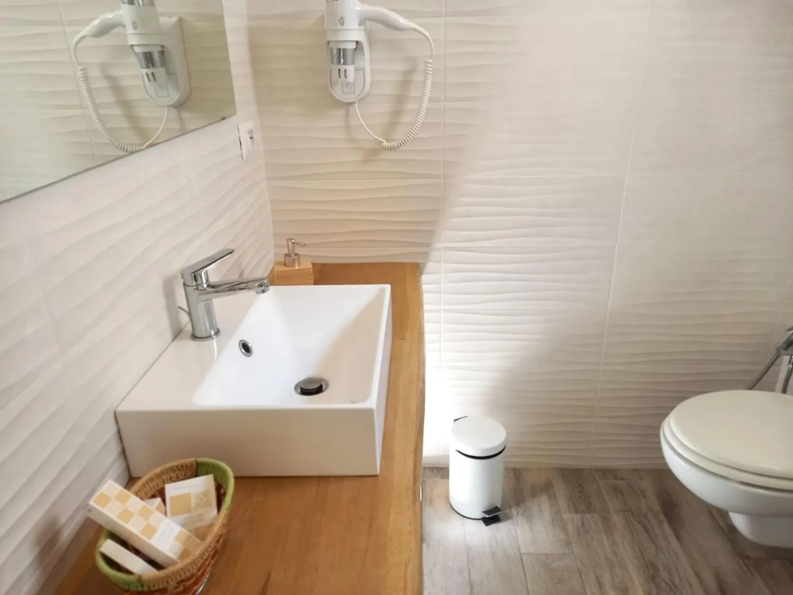 Bathroom in TRANI LA GRAZIA b&b