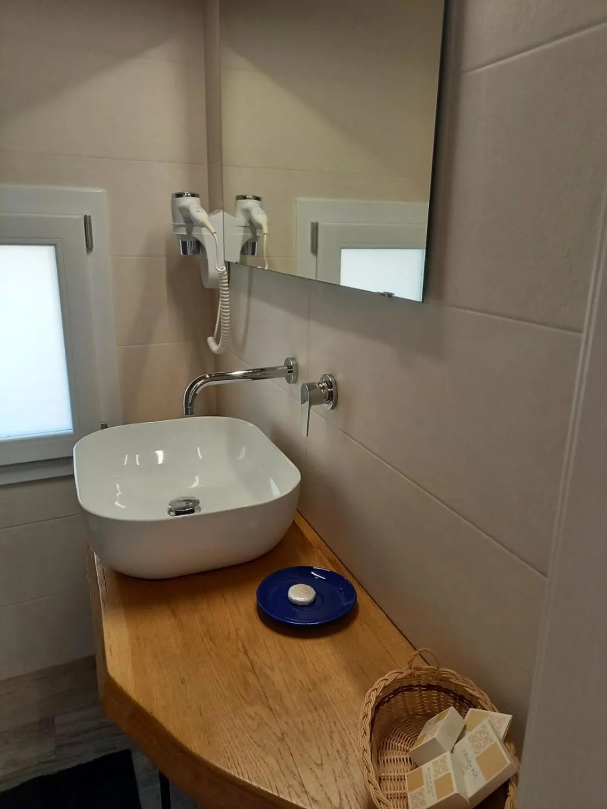 Shower in TRANI LA GRAZIA b&b