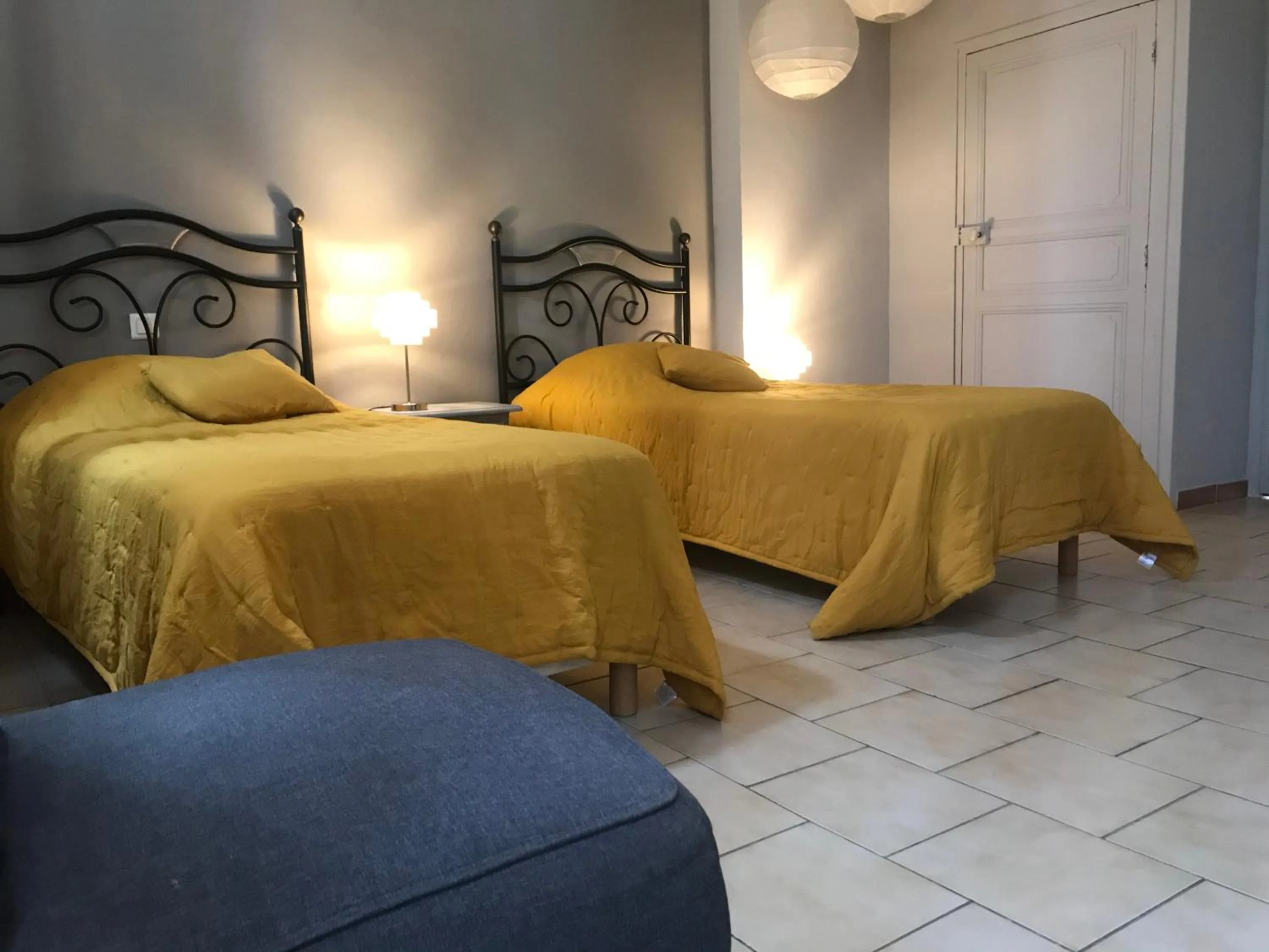 Bedroom, Bed in La Vieille Demeure