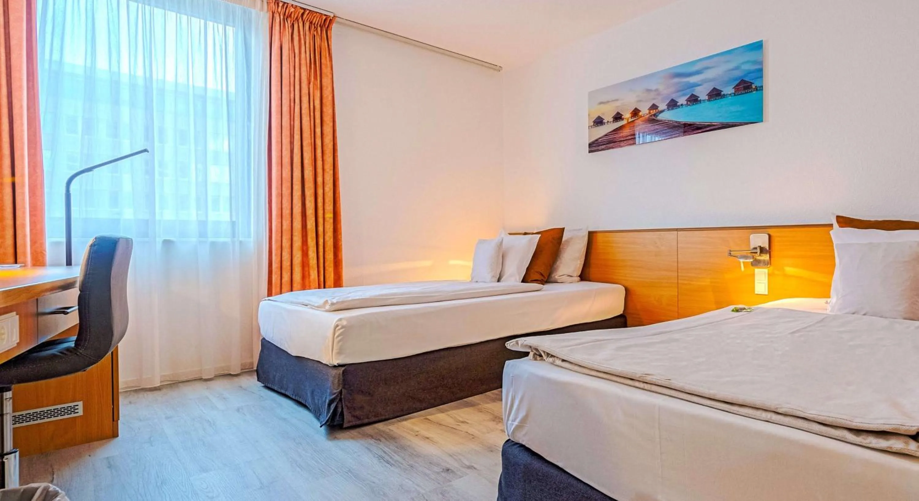 Bedroom, Bed in Best Western Macrander Hotel Frankfurt/Kaiserlei