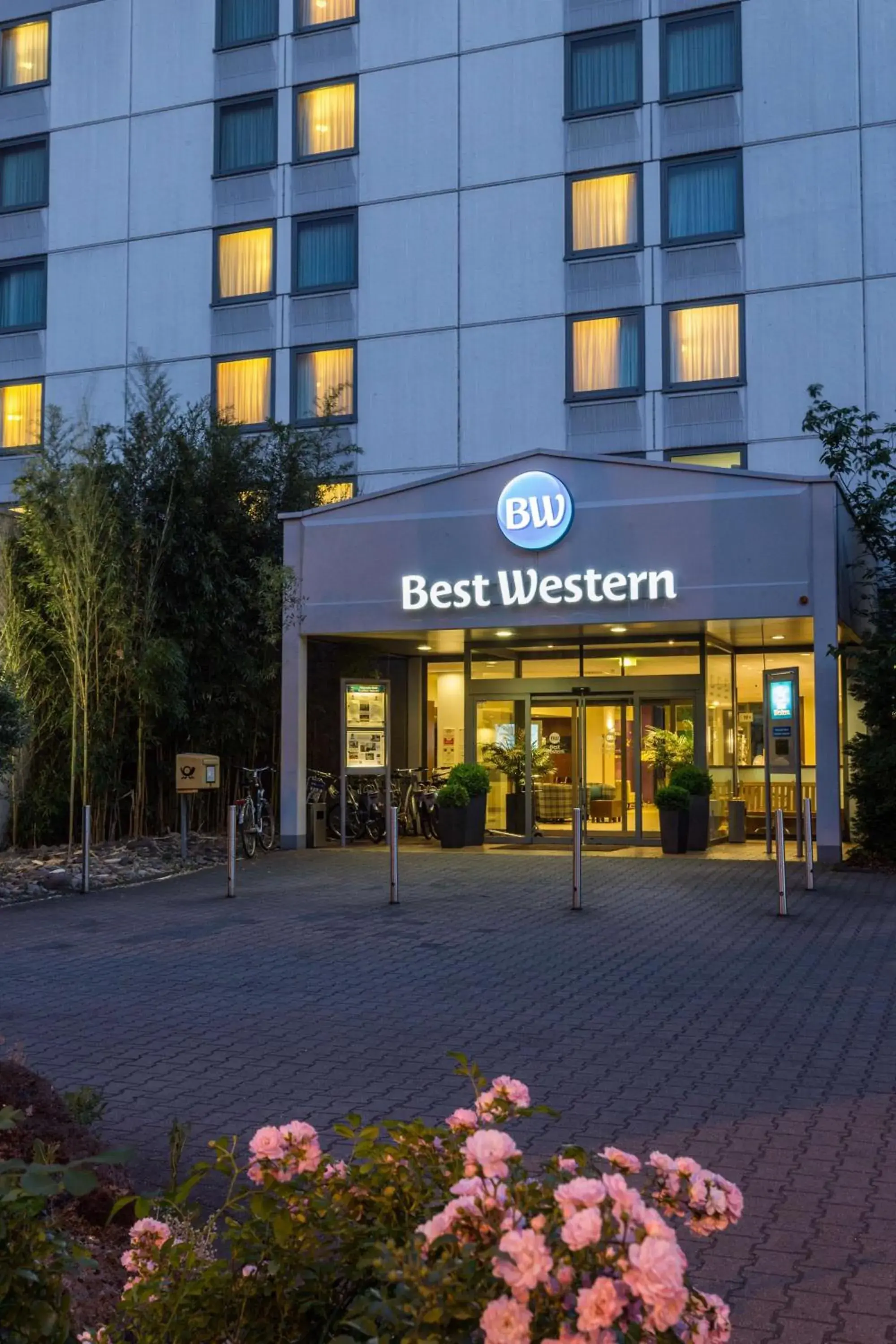 Property building in Best Western Macrander Hotel Frankfurt/Kaiserlei Property building in Best Western Macrander Hotel Frankfurt/Kaiserlei