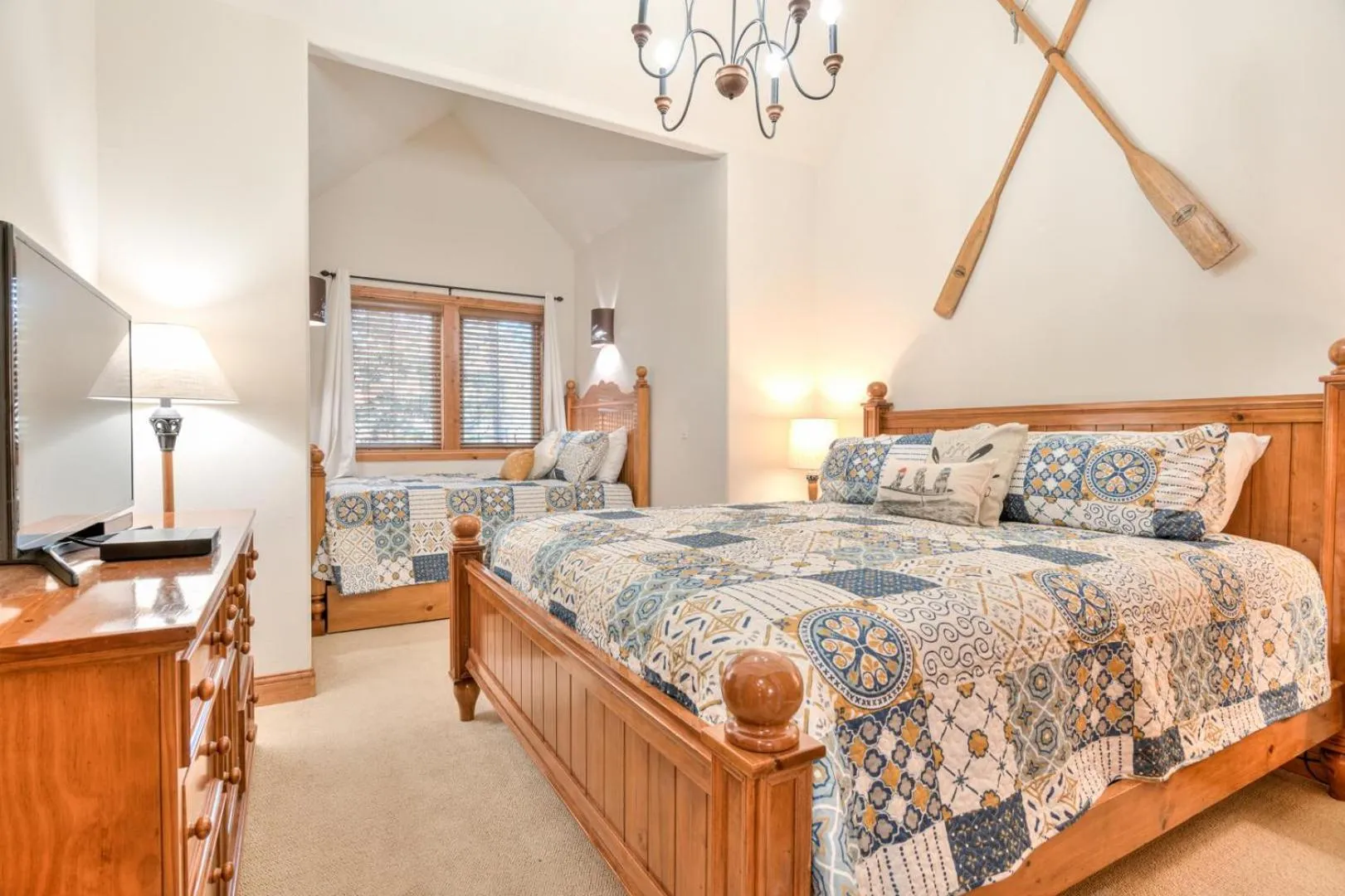 Bed in Aquila Lodge - Unit 5