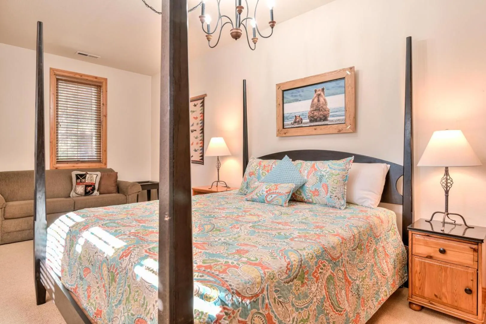 Bed in Aquila Lodge - Unit 5