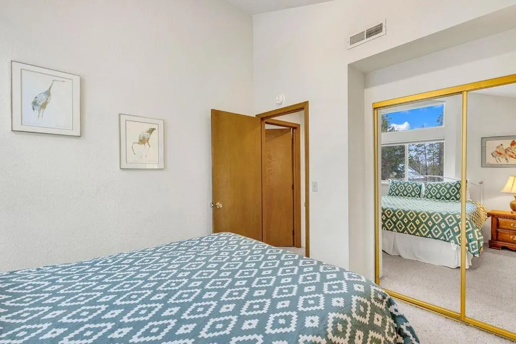 Bed in Big Leaf - Unit 6