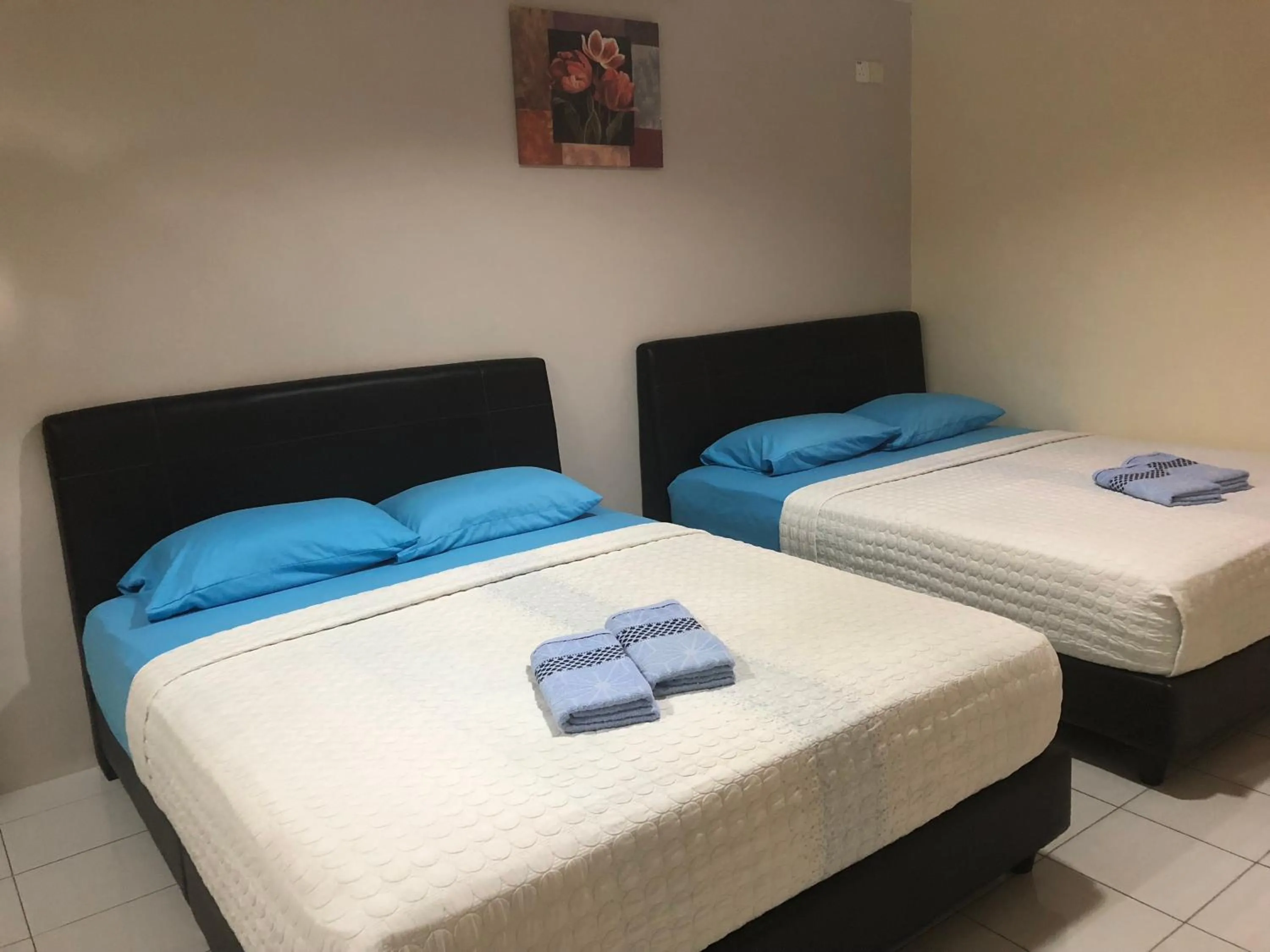 Bed in Best Seven Motel