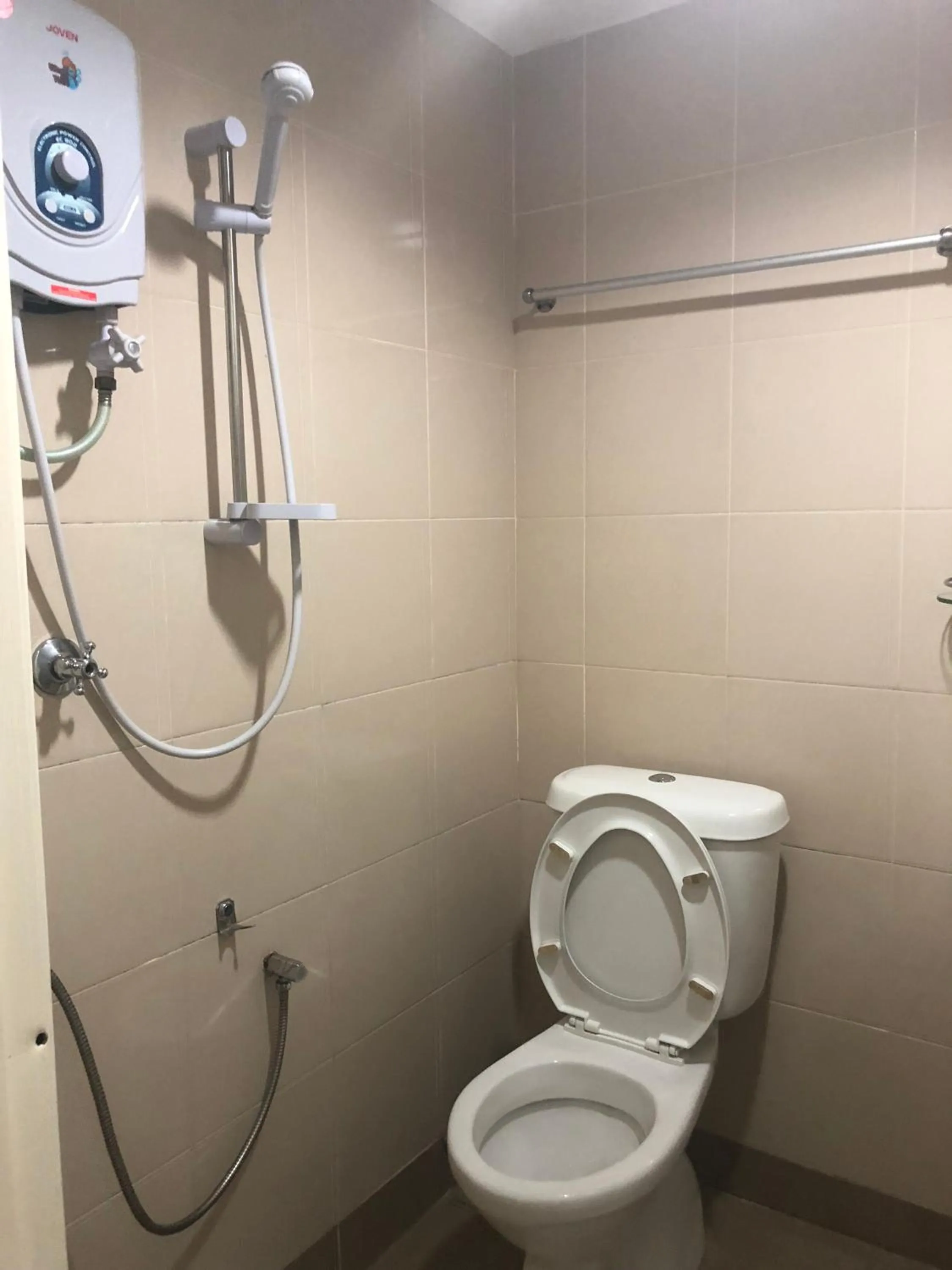 Bathroom in Best Seven Motel