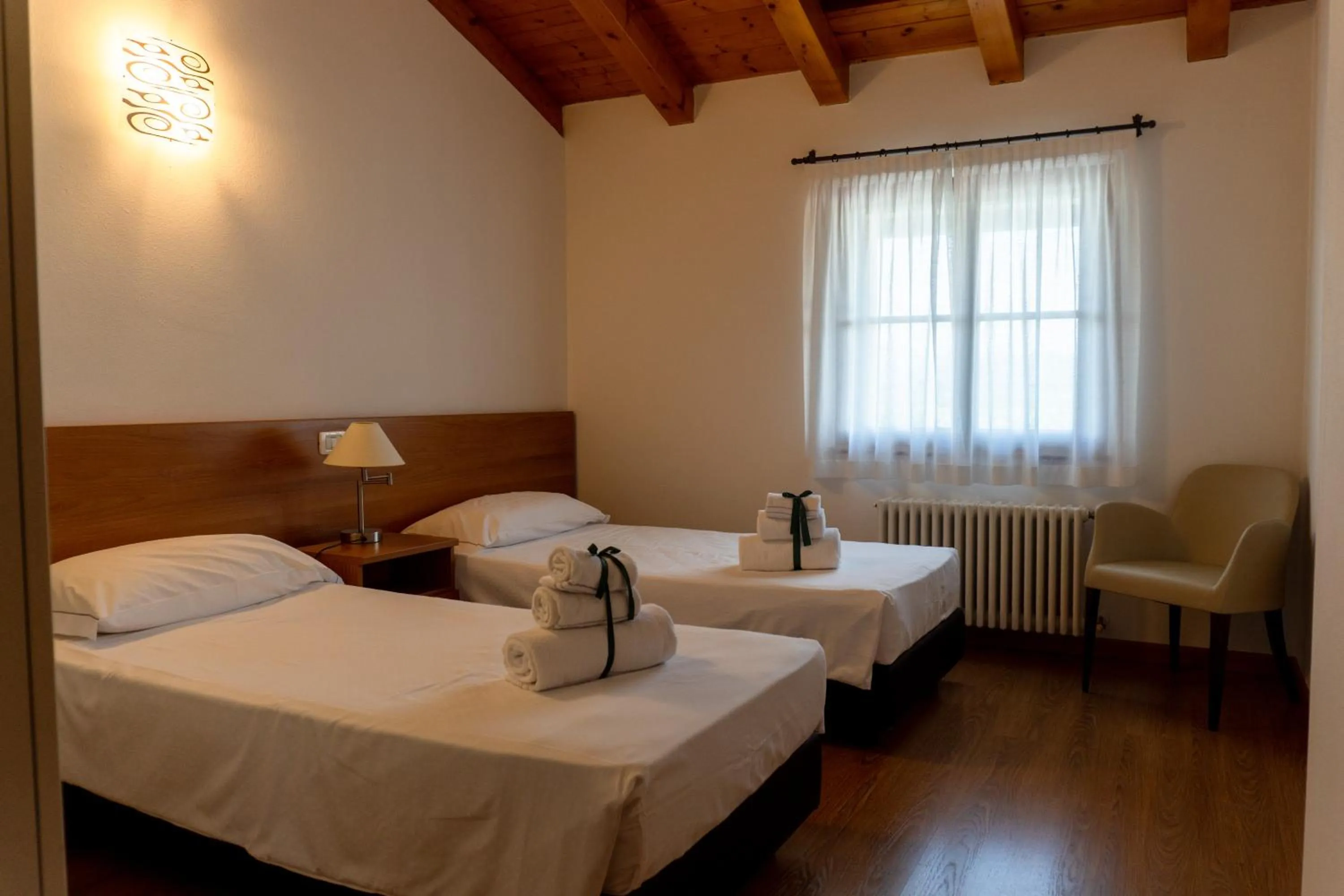 Bedroom, Bed in Elliot Osteria e dormire in collina