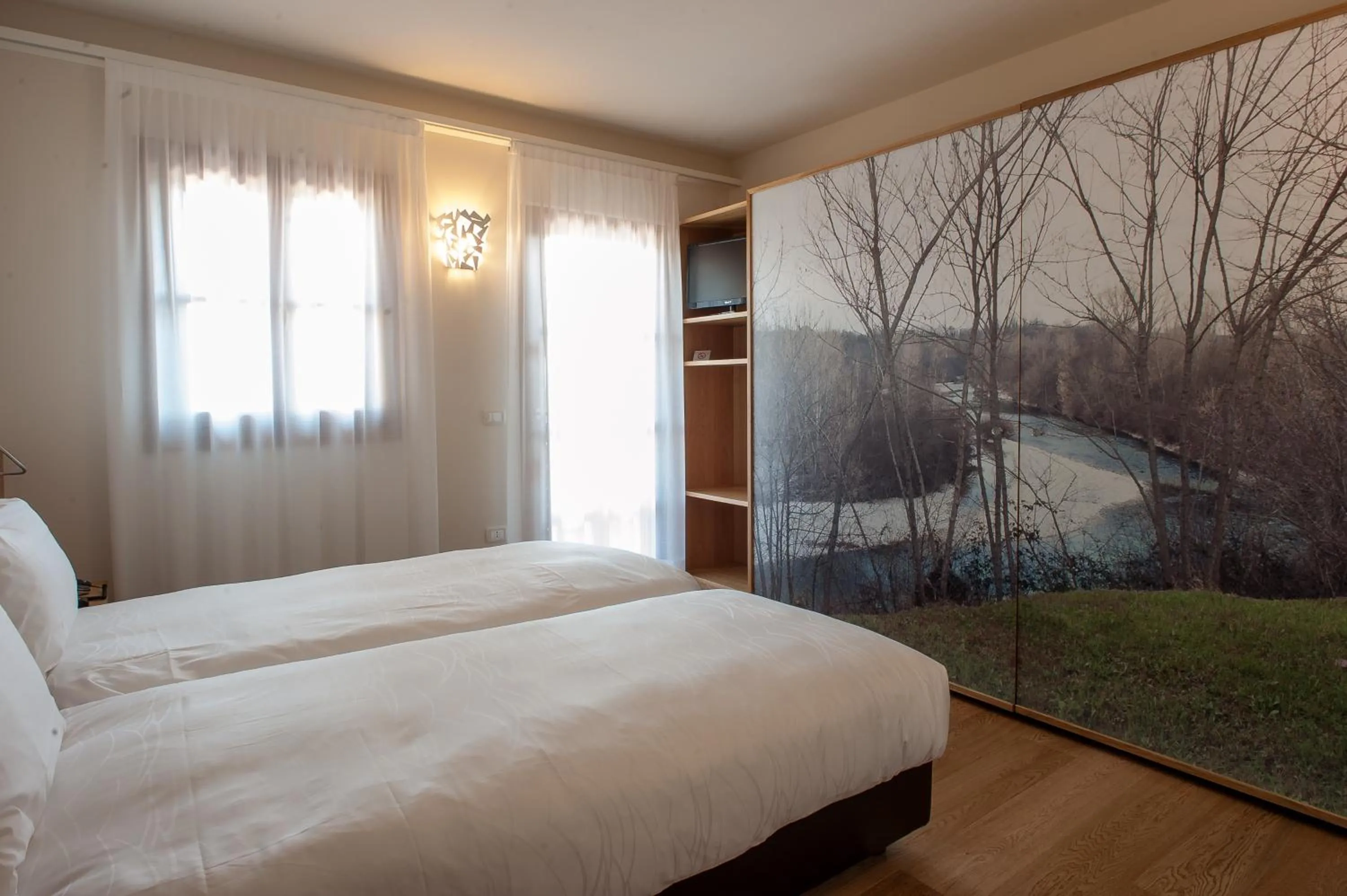 Photo of the whole room, Bed in Elliot Osteria e dormire in collina