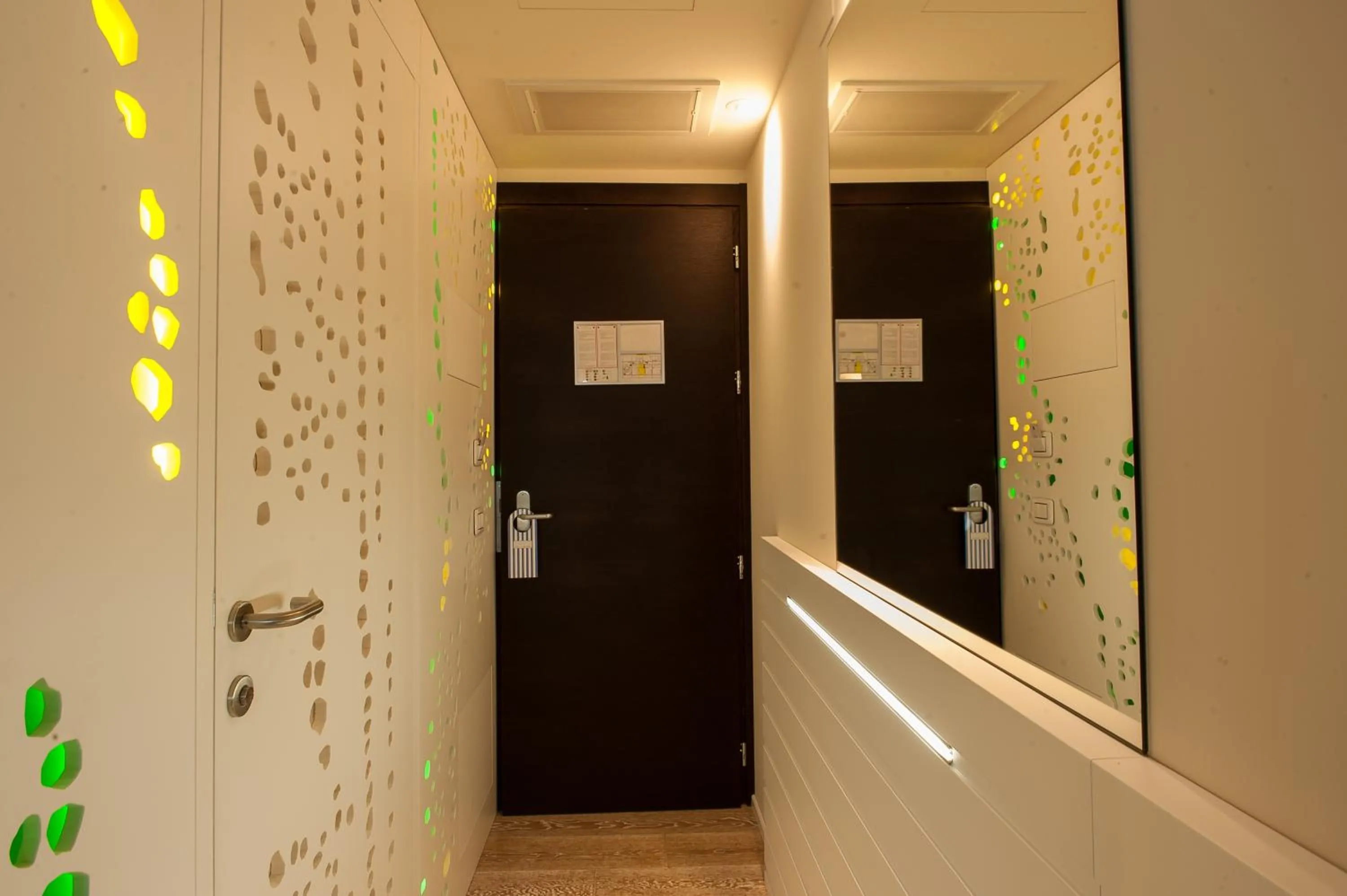 Photo of the whole room in Elliot Osteria e dormire in collina