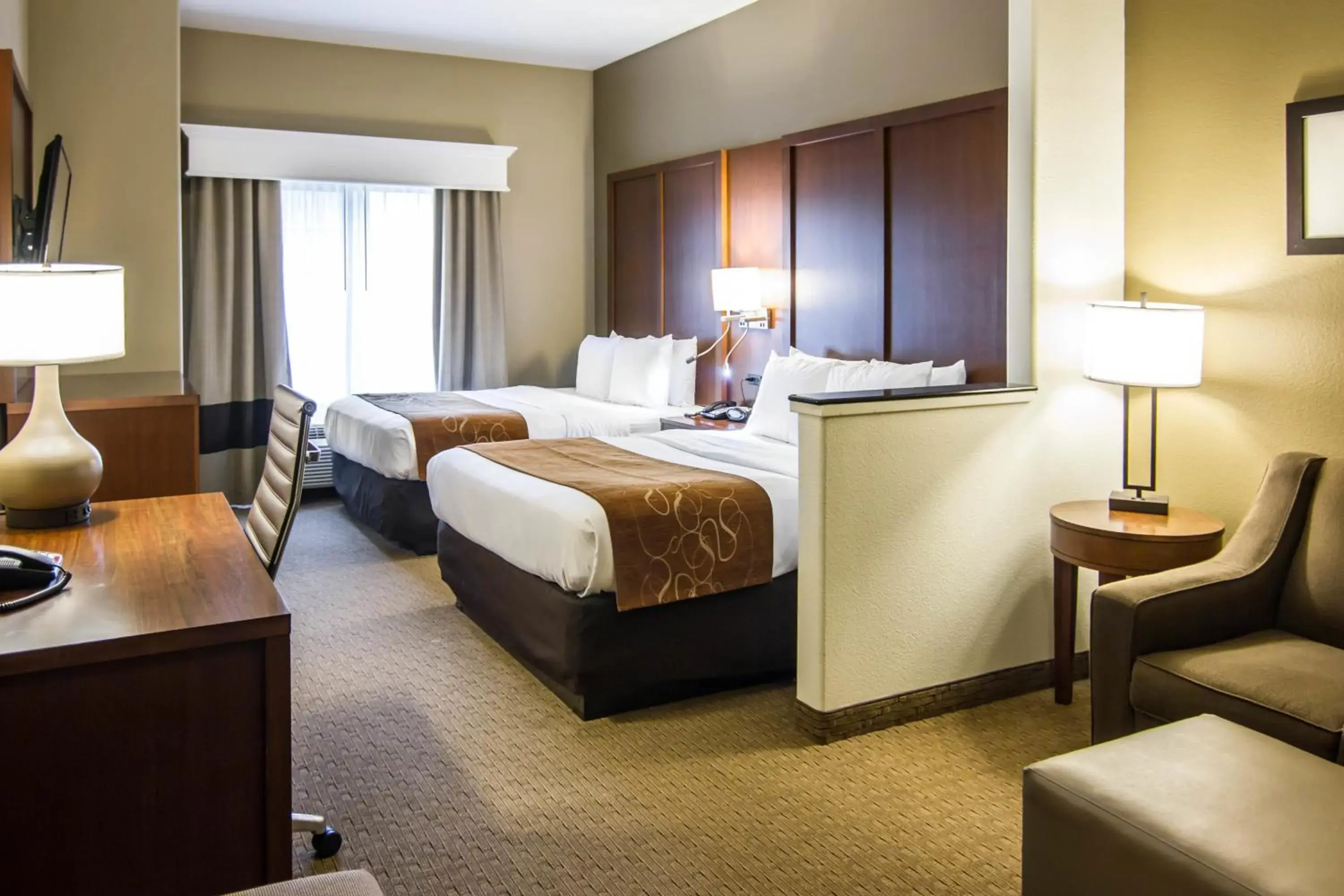 Bedroom, Bed in Comfort Suites Marshall Bedroom, Bed in Comfort Suites Marshall