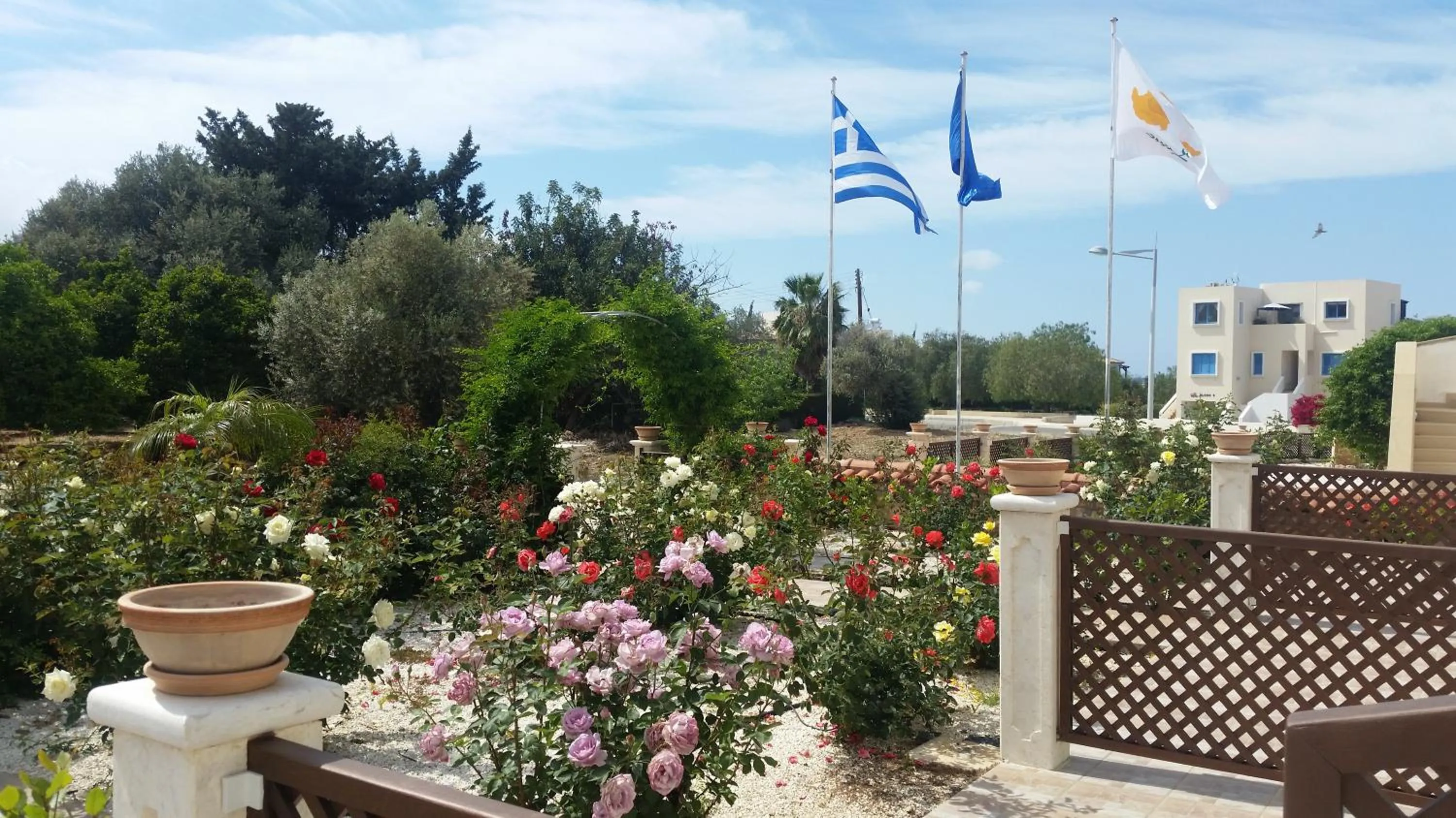 Garden view in Eliofos Elegant Maisonettes