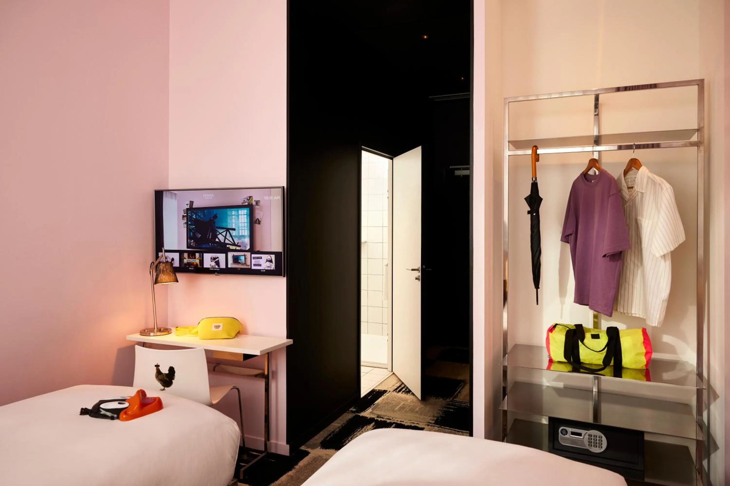 Bed in Mama Shelter Bordeaux Centre