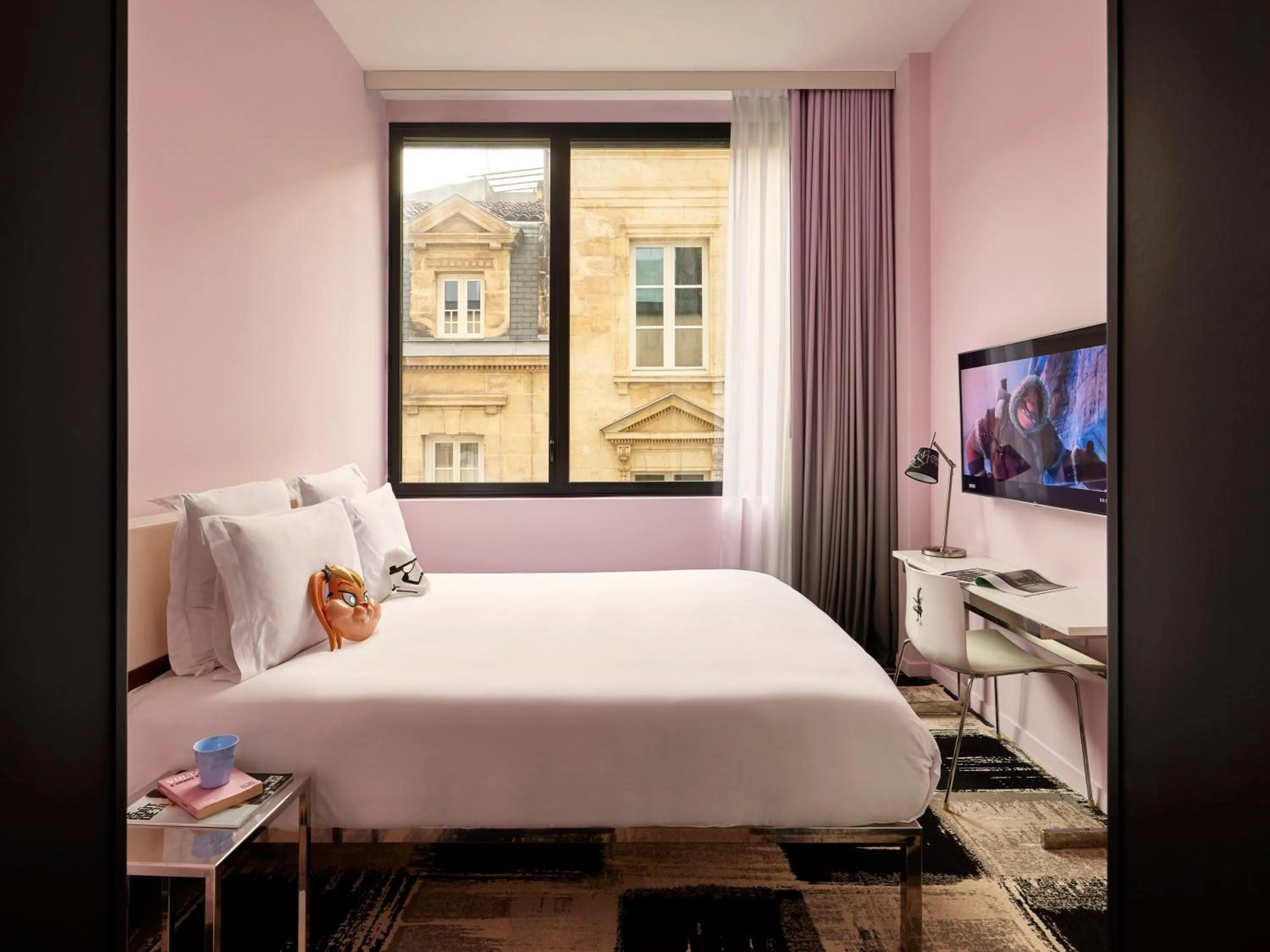 Bed in Mama Shelter Bordeaux Centre