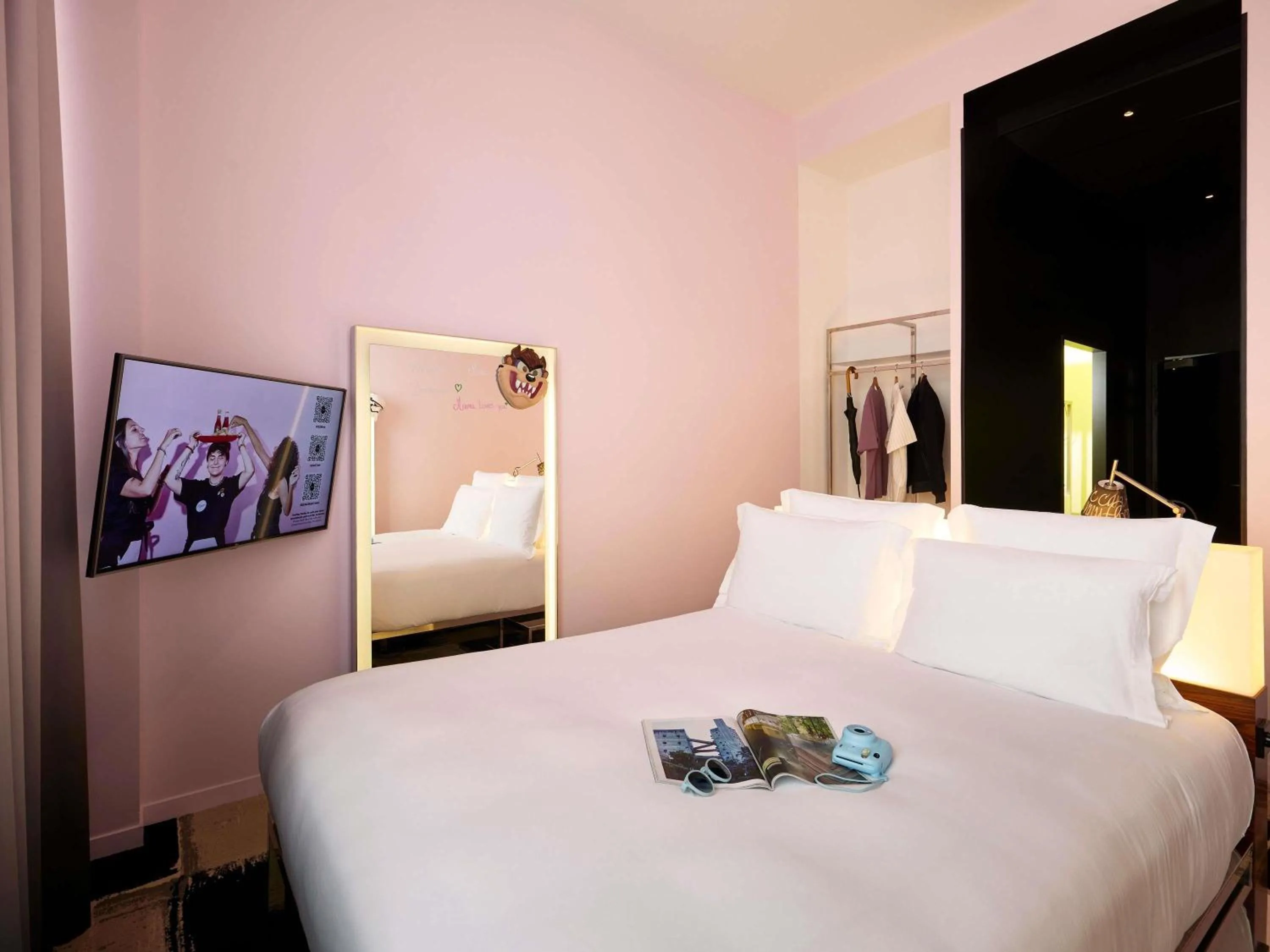 Bedroom, Bed in Mama Shelter Bordeaux Centre