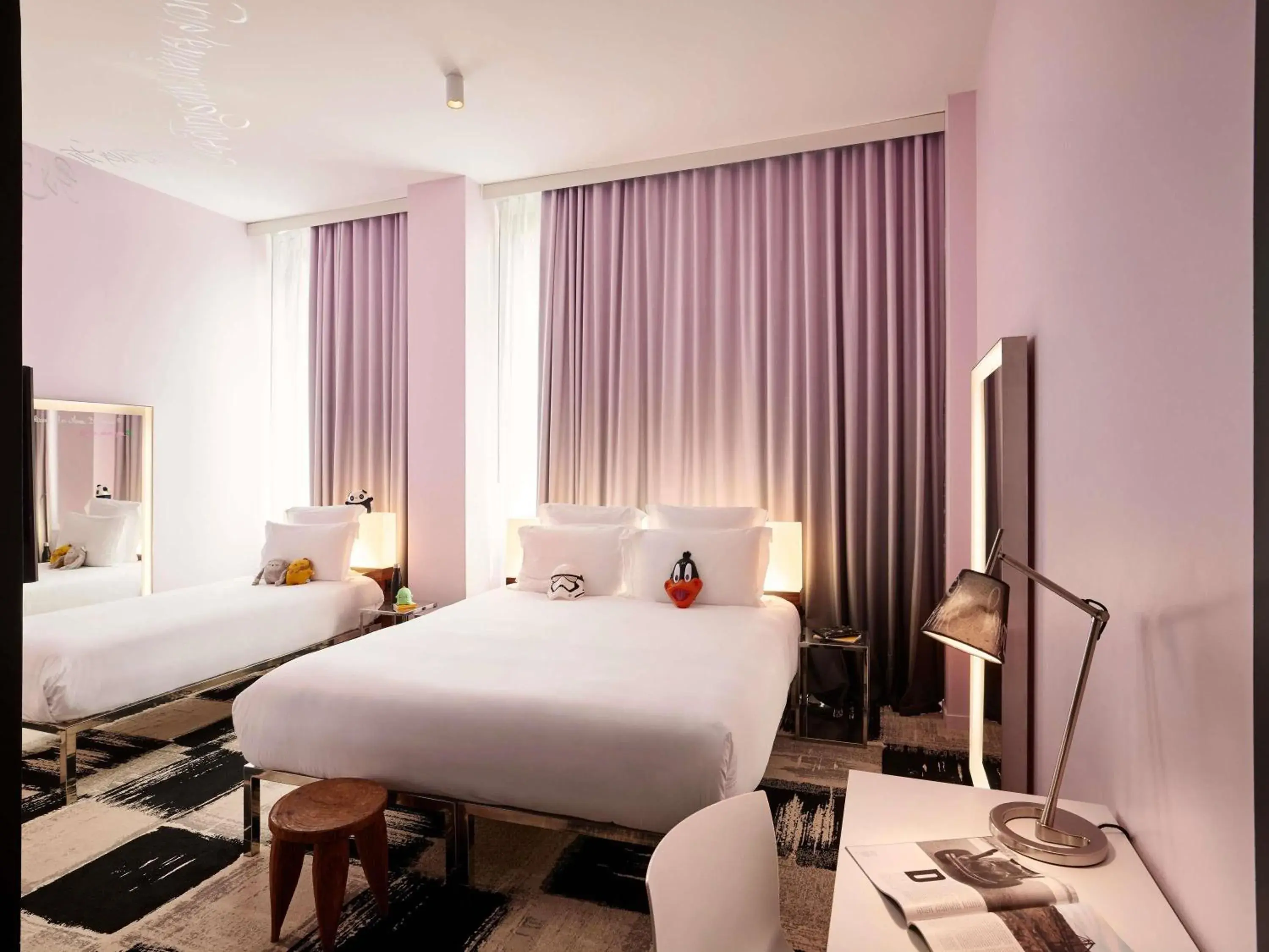 Bedroom, Bed in Mama Shelter Bordeaux Centre Bedroom, Bed in Mama Shelter Bordeaux Centre