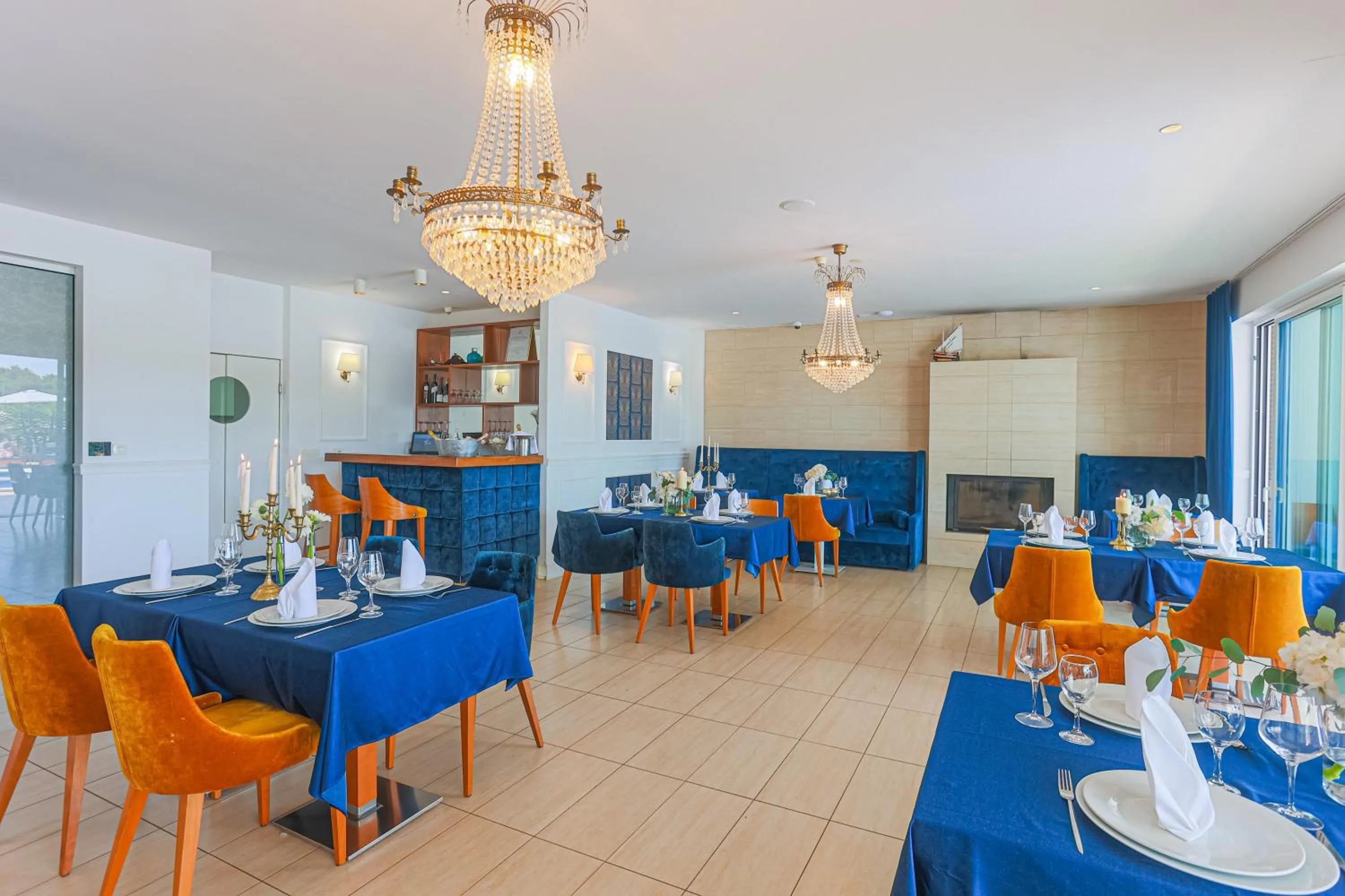 Restaurant/places to eat in Perla Resort