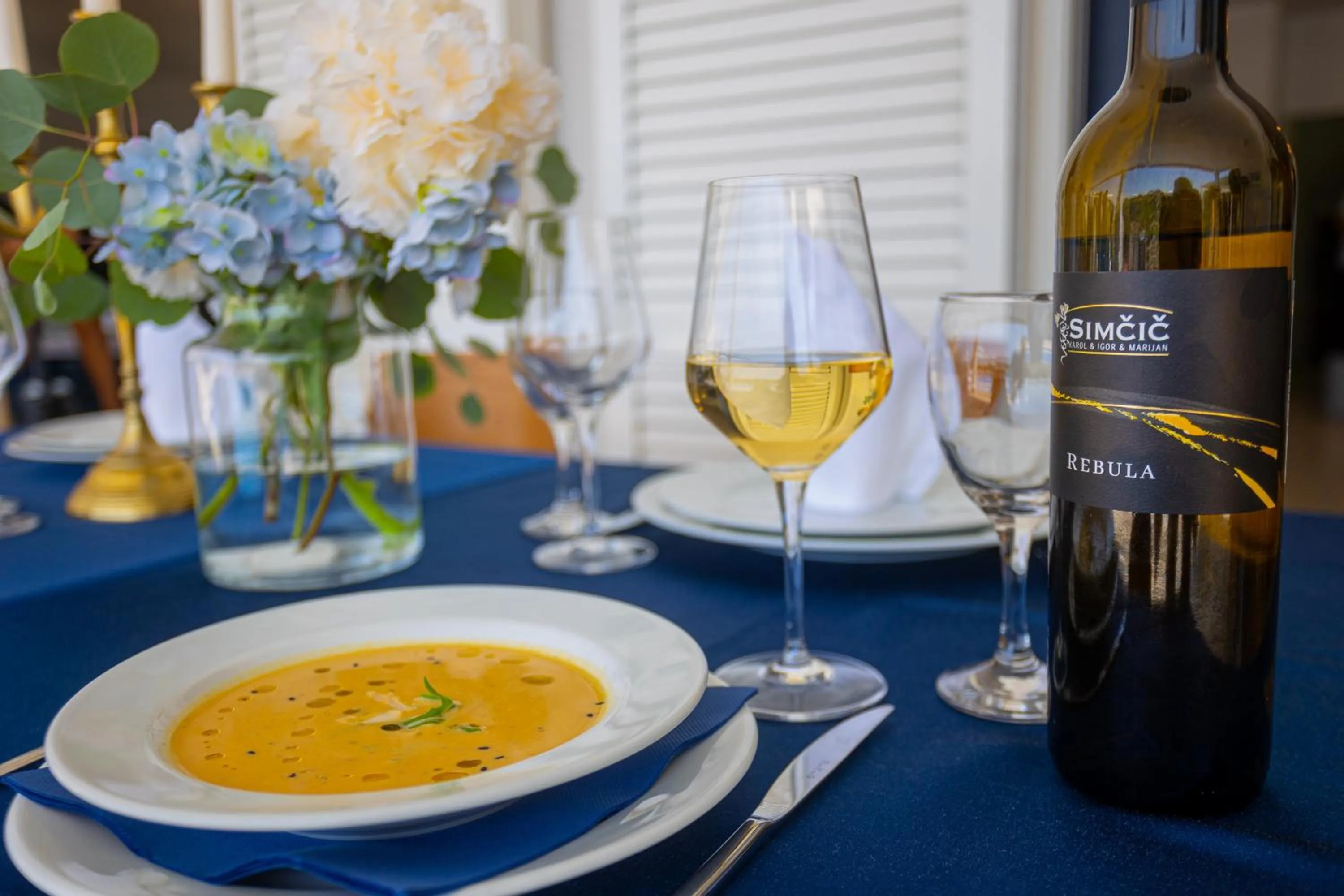 Food and drinks in Perla Resort