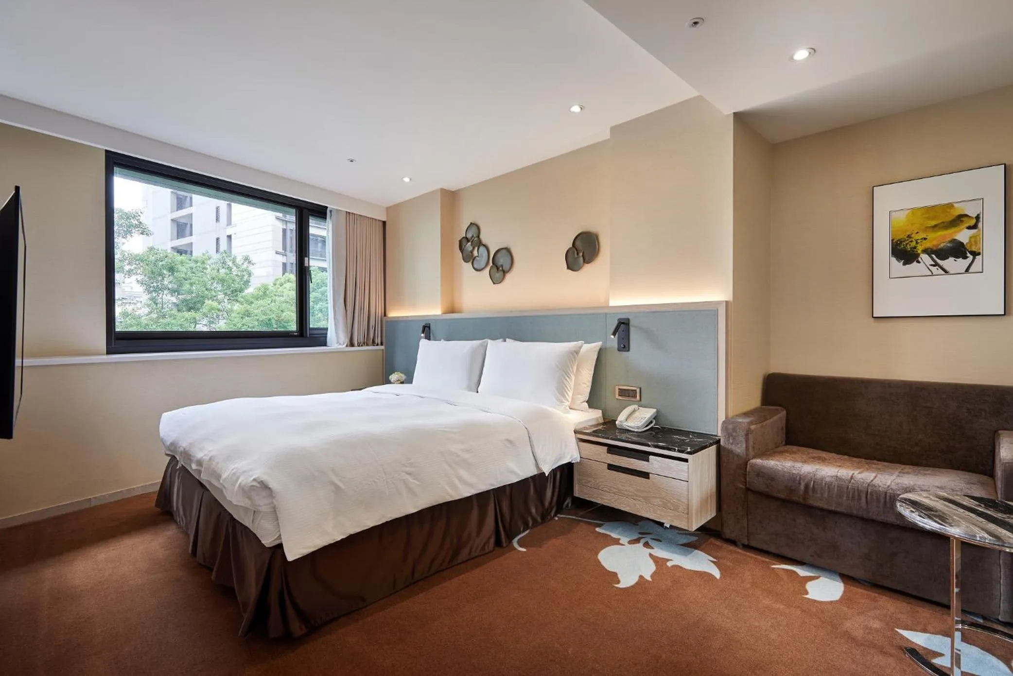 Bed in K Hotel Taipei II