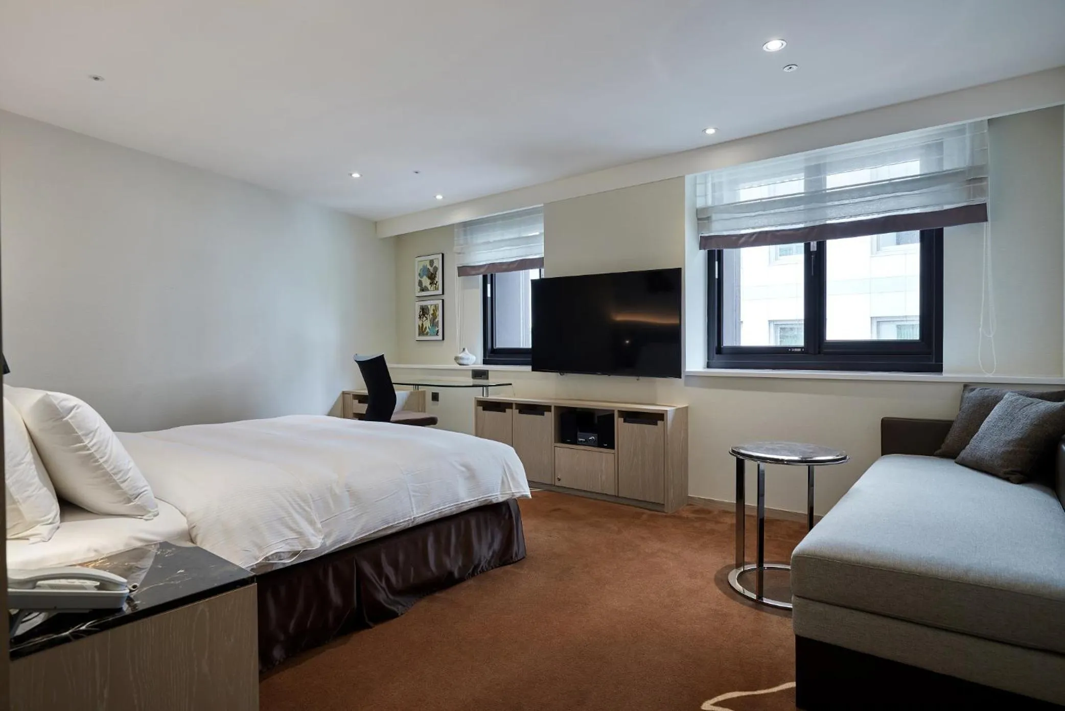 Bed in K Hotel Taipei II