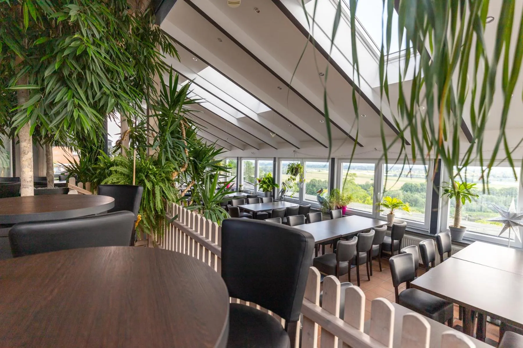 Dining area in Hotel Zum Halbmond