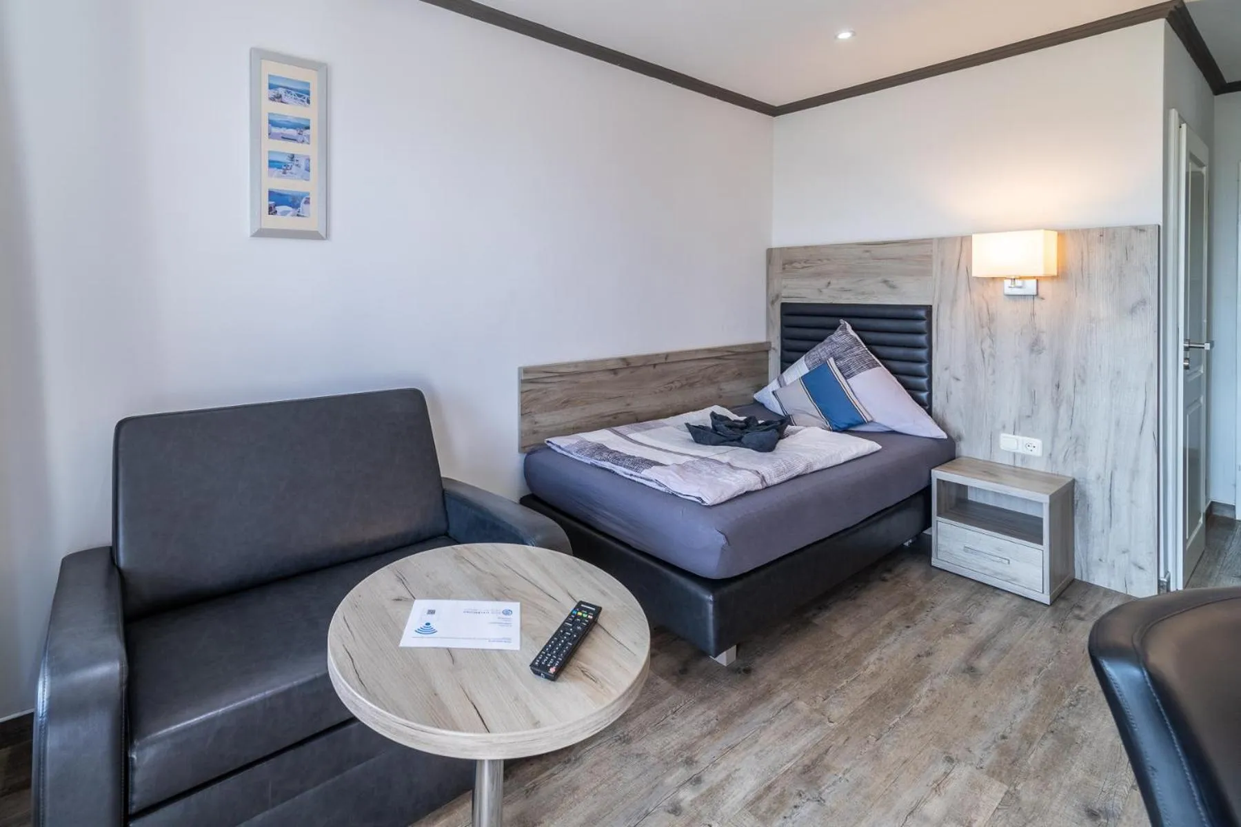 Bed in Hotel Zum Halbmond