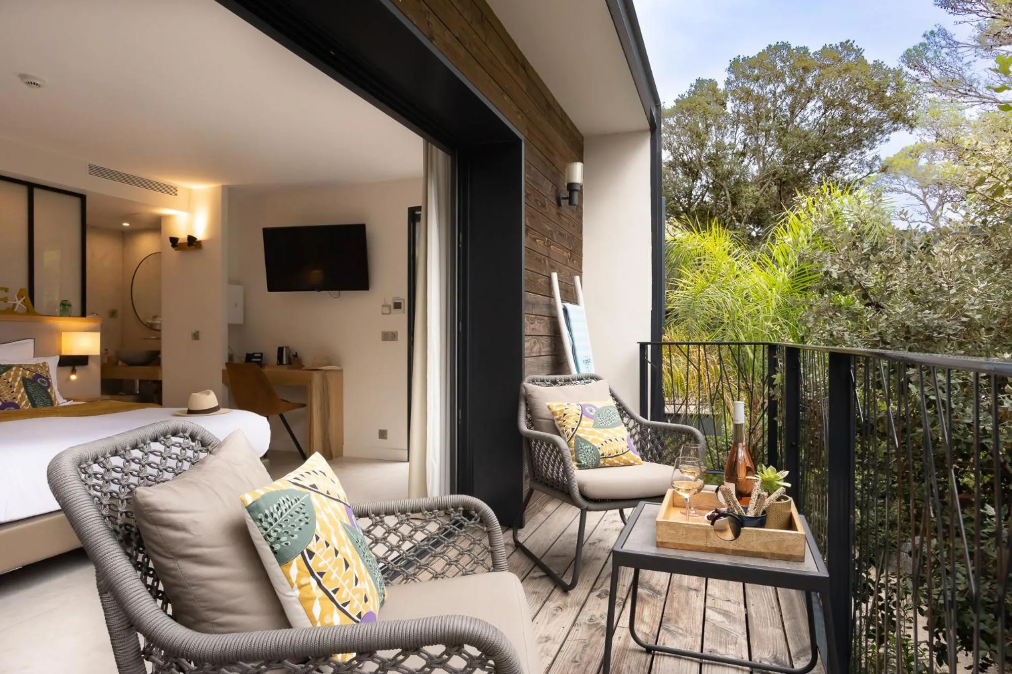 Natural landscape in Le Lodge des Îles d'Or