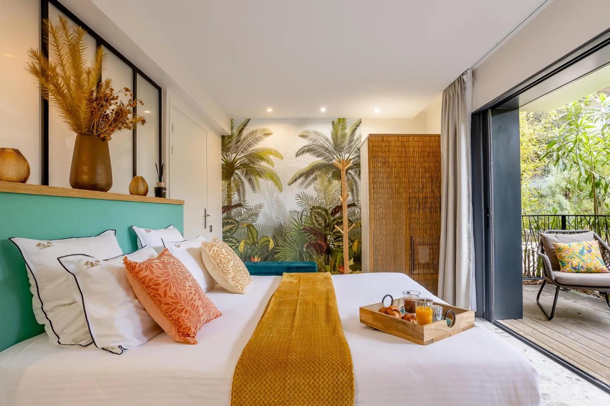 Photo of the whole room, Bed in Le Lodge des Îles d'Or