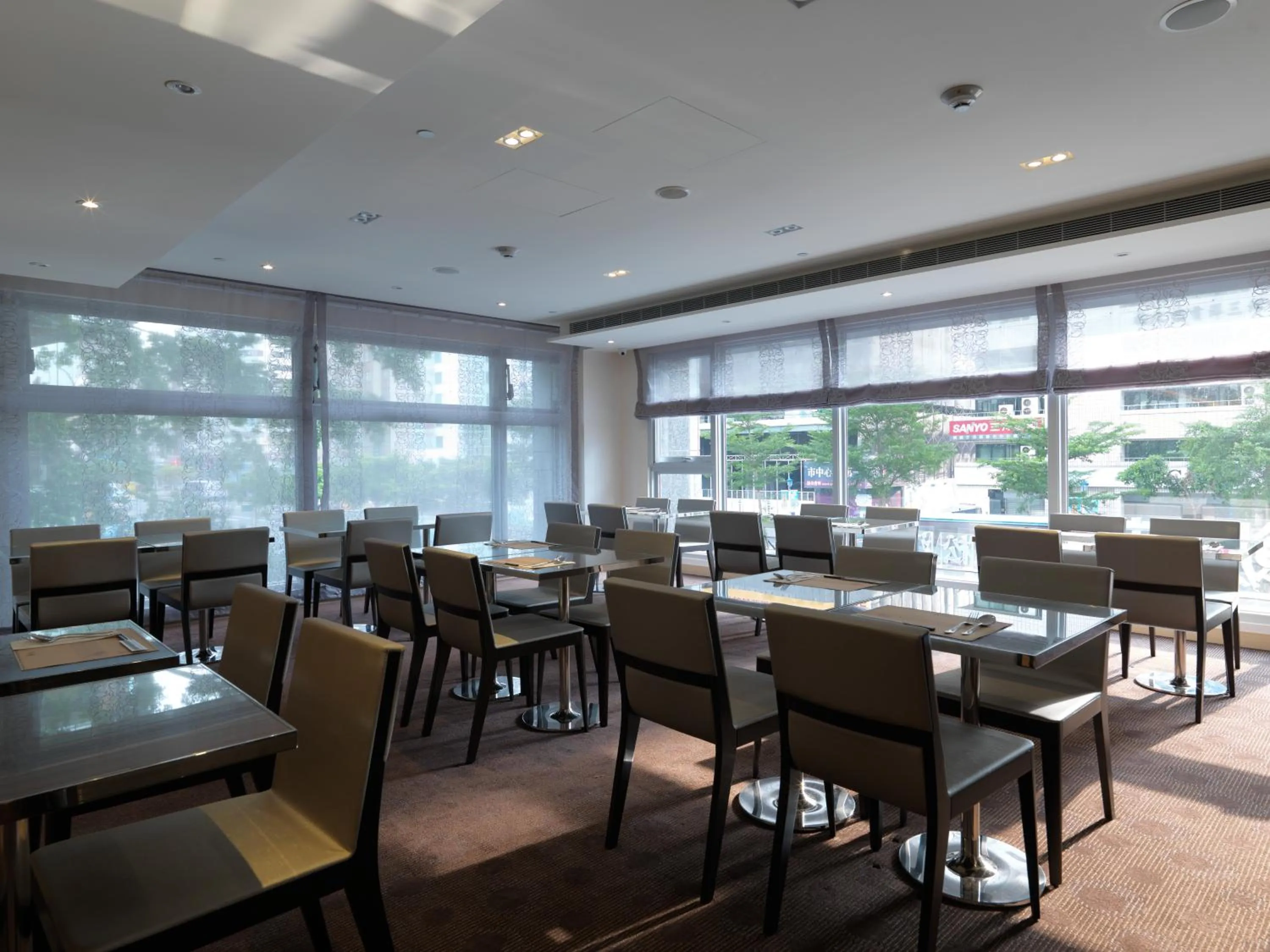 Restaurant/places to eat in K Hotel Taipei Songjiang