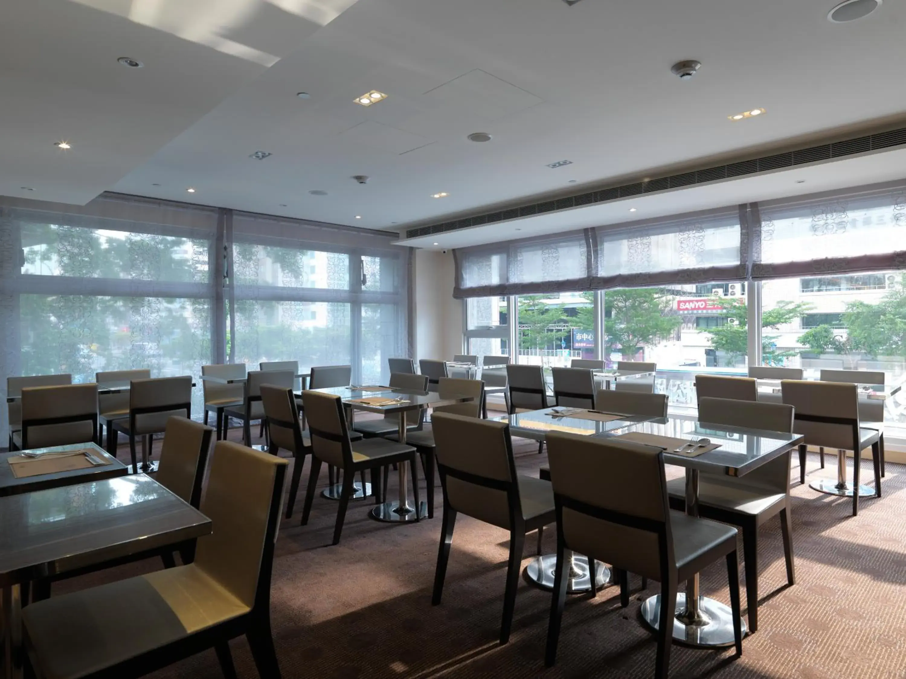 Restaurant/Places to Eat in K Hotel Taipei Songjiang