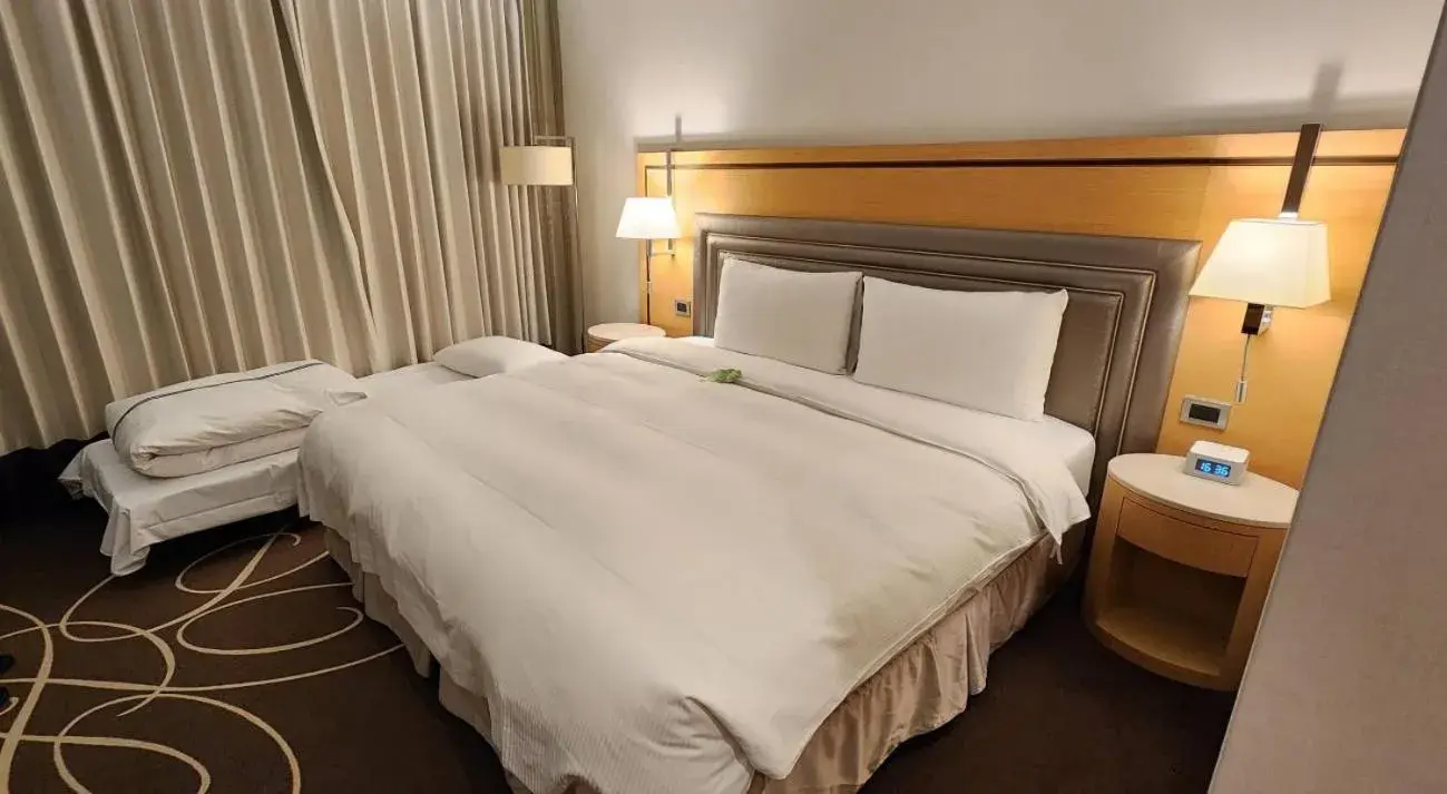 Bed in K Hotel Taipei Songjiang