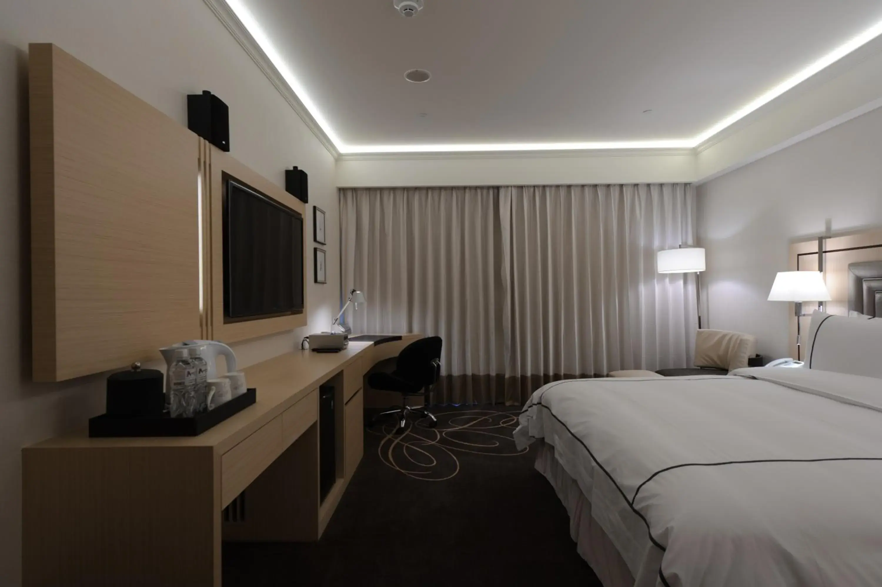 Photo of the whole room, Bed in K Hotel Taipei Songjiang