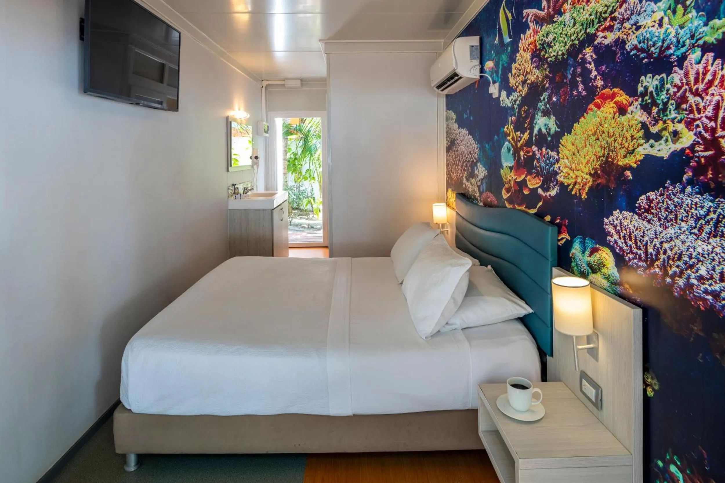 Photo of the whole room, Bed in Hotel Reina del Mar By Dorado