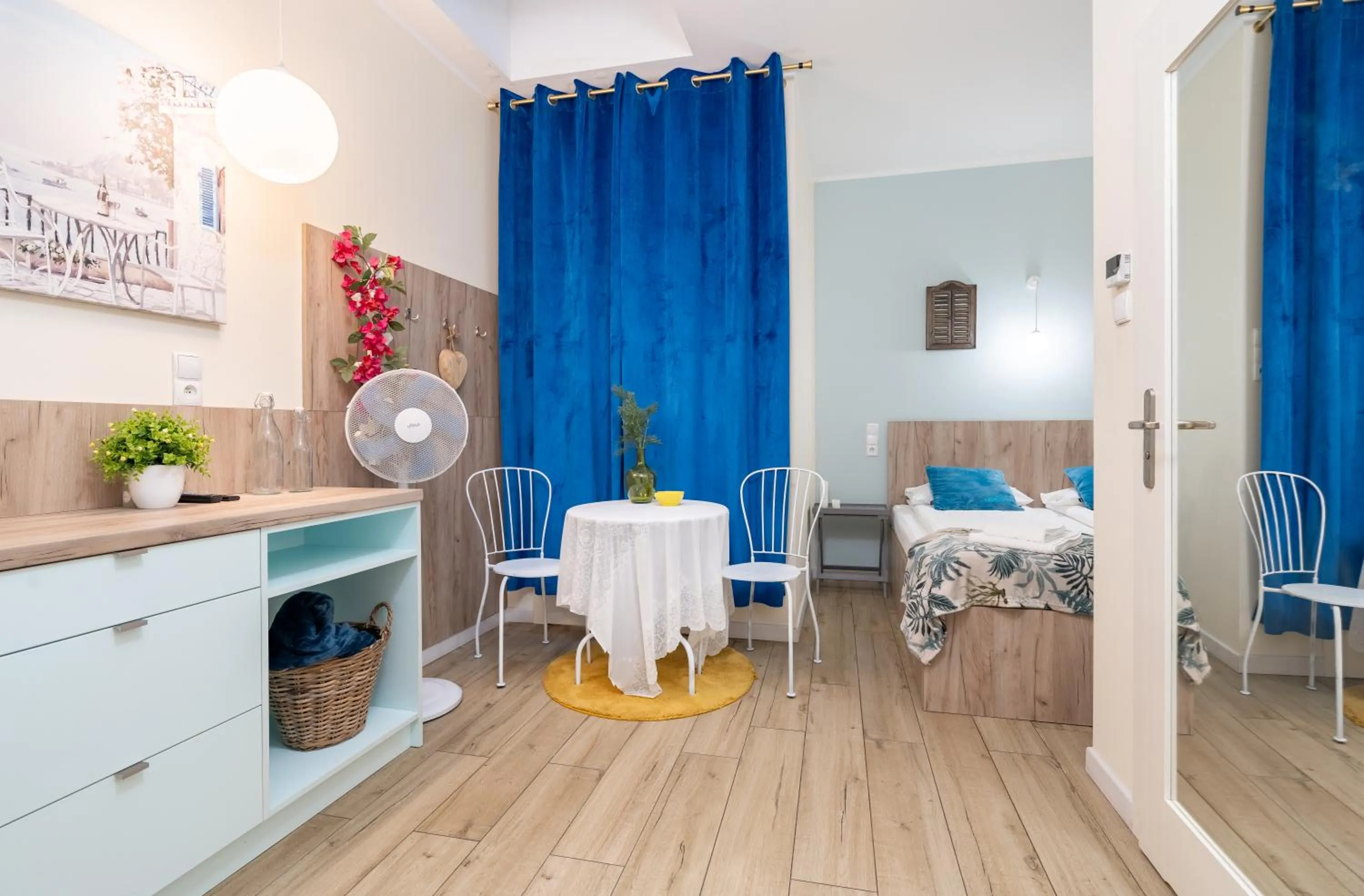 Bedroom in Łazienna Premier by Rentoom