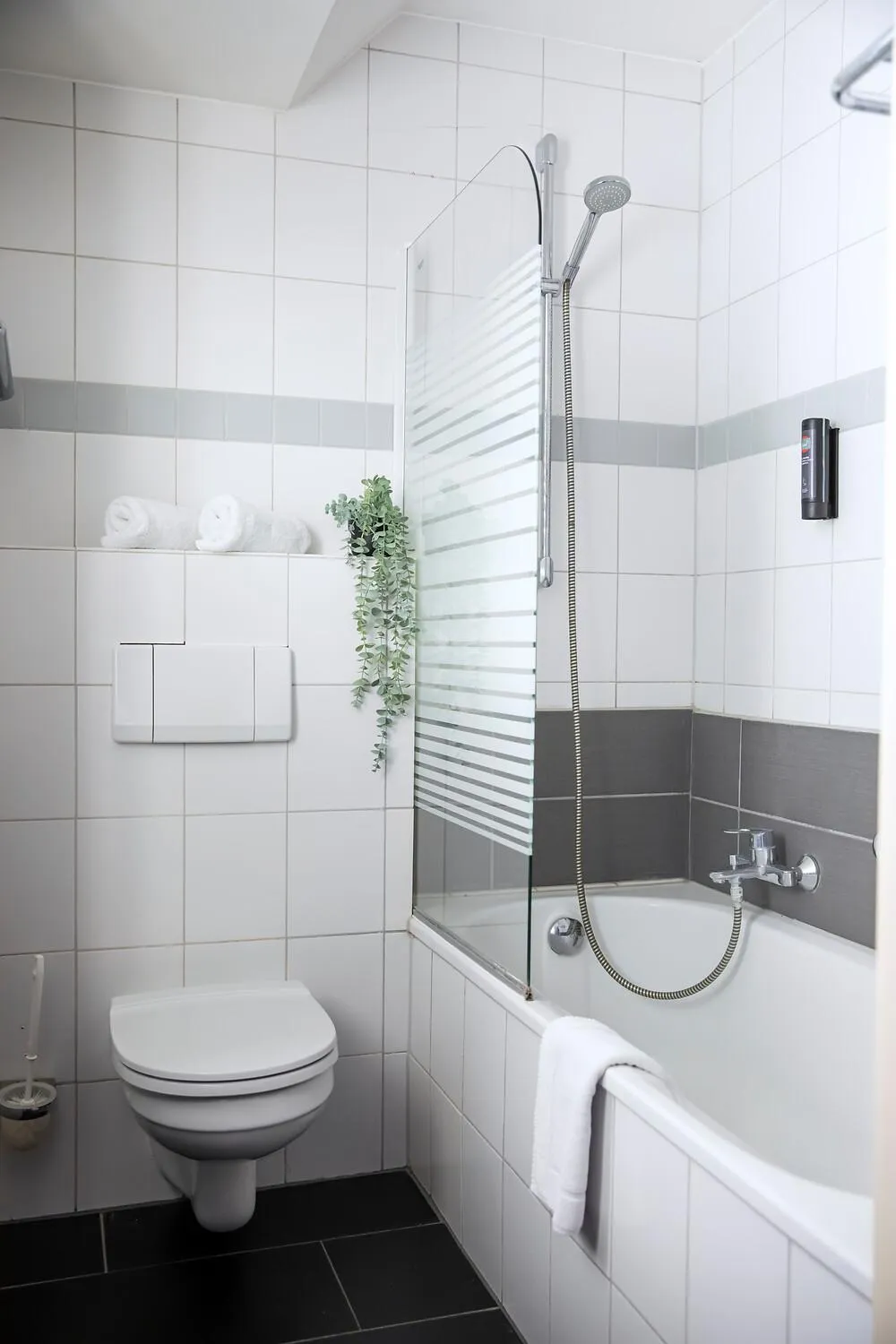 Bathroom in ACHAT Hotel Heppenheim