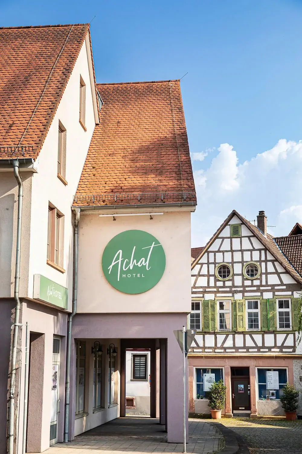 Facade/entrance in ACHAT Hotel Heppenheim Facade/entrance in ACHAT Hotel Heppenheim