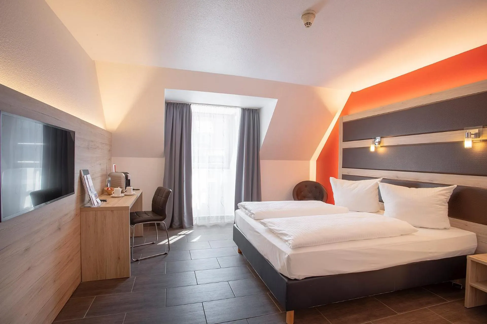 Bedroom, Bed in ACHAT Hotel Heppenheim