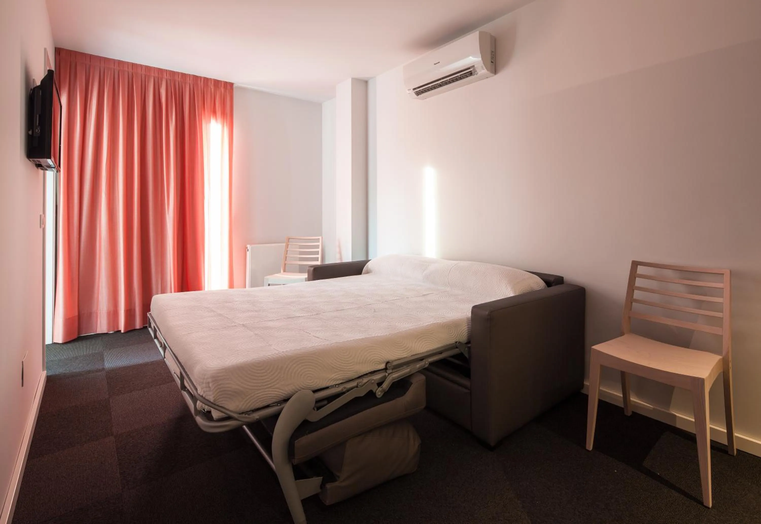 Photo of the whole room, Bed in Apartaments i habitacions Can Morera Olot